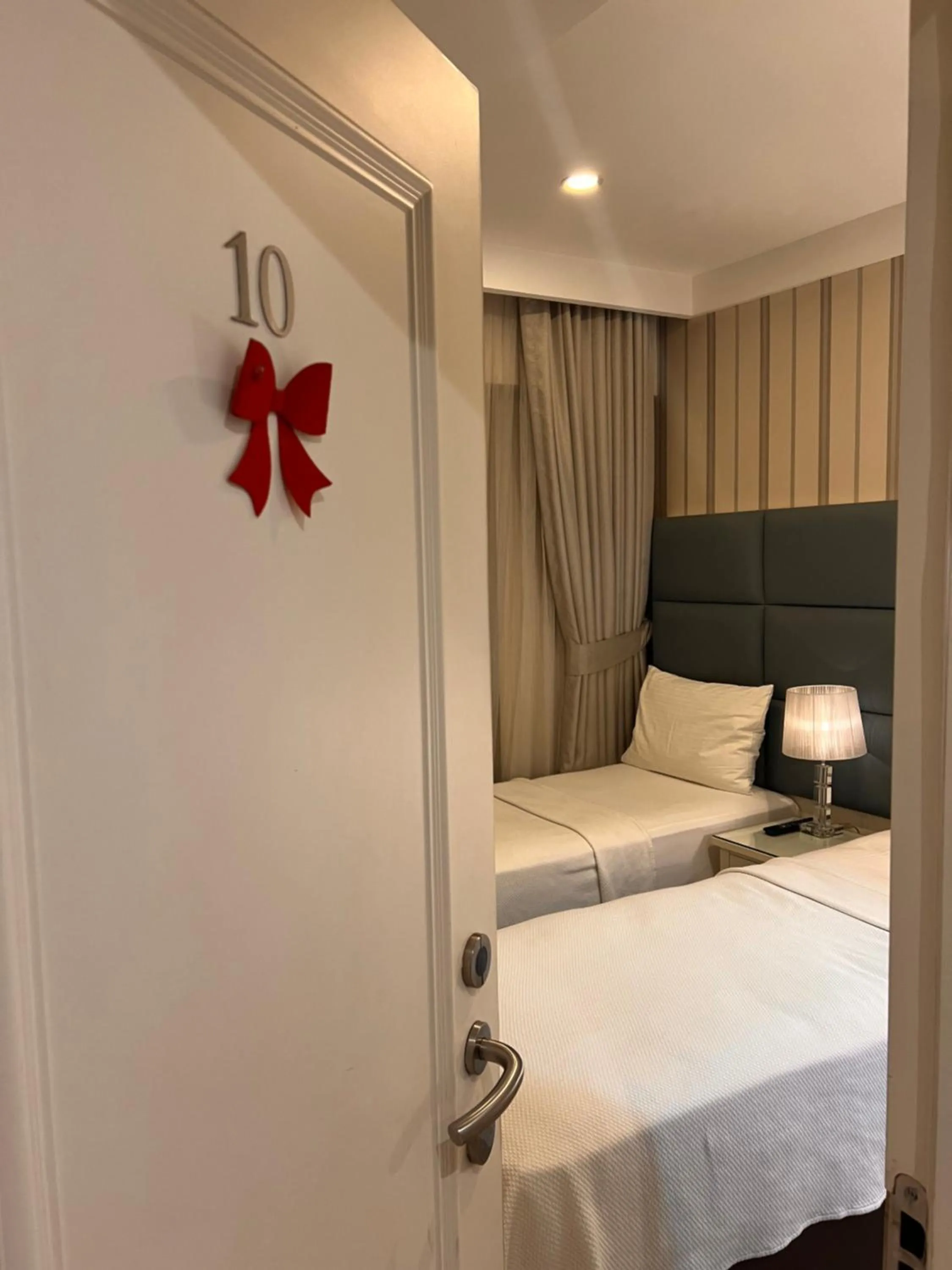 Bed in Ten Rooms Istanbul Hotel