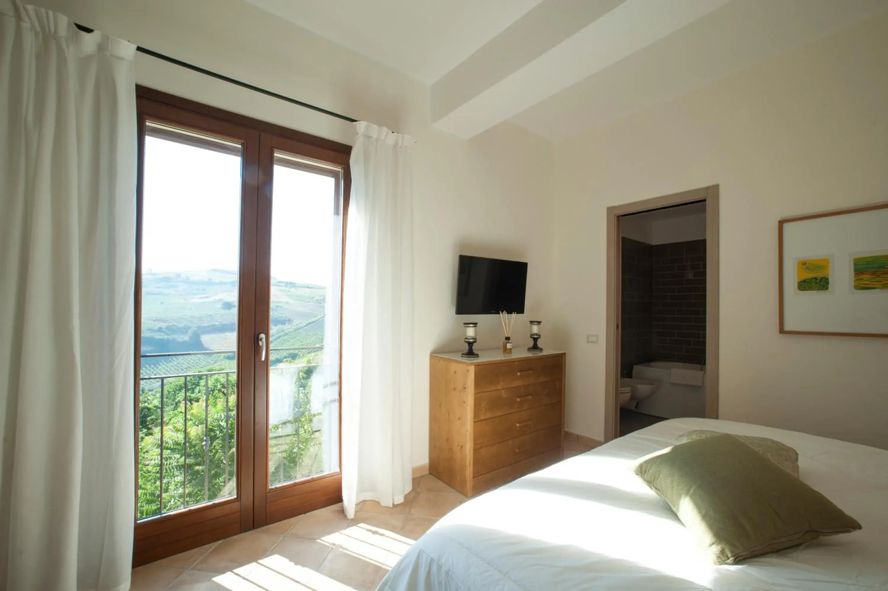 Superior Double Room in Feudo Del Biviere Superior Double Room in Feudo Del Biviere