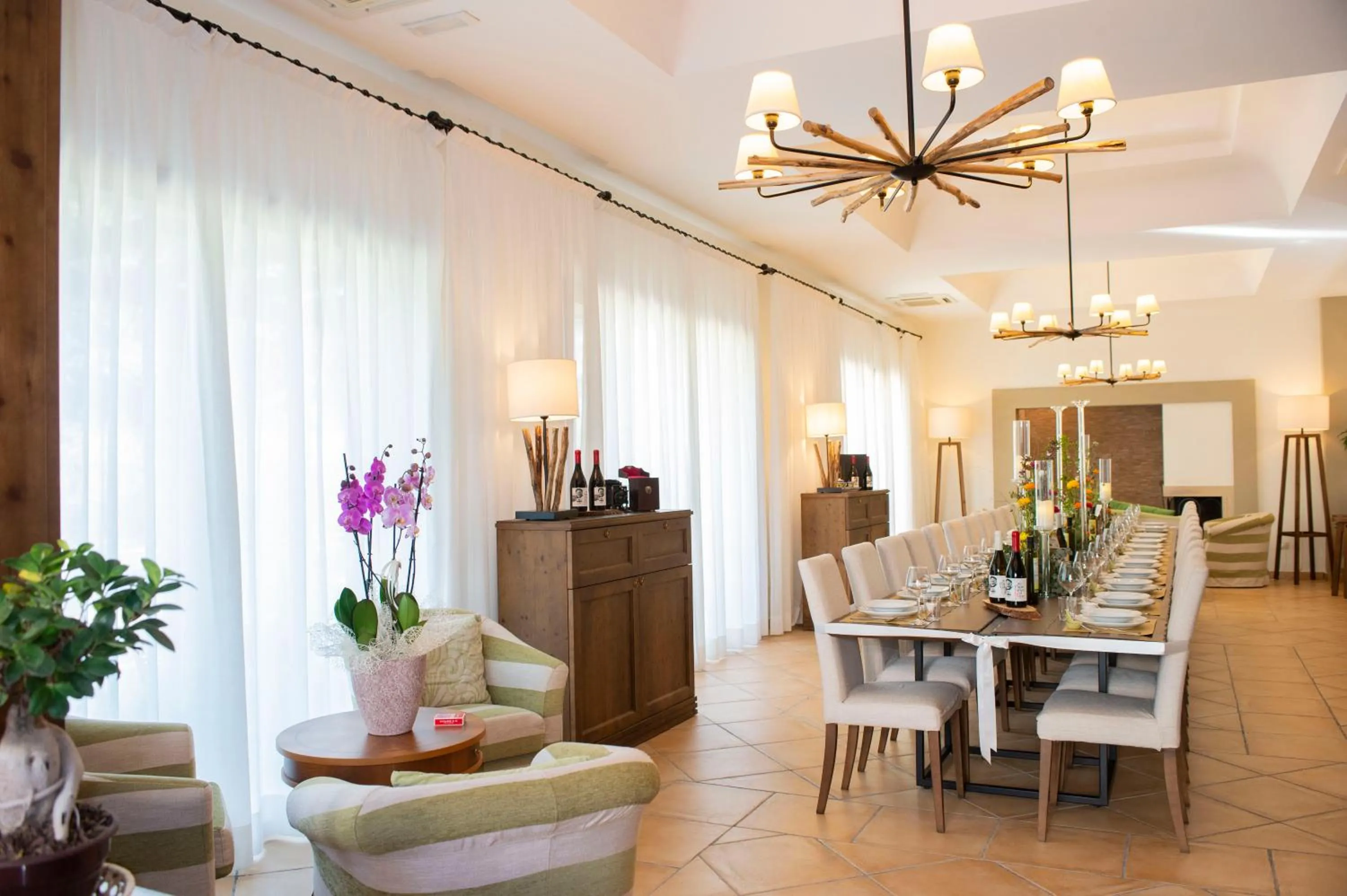 Restaurant/places to eat in Feudo Del Biviere