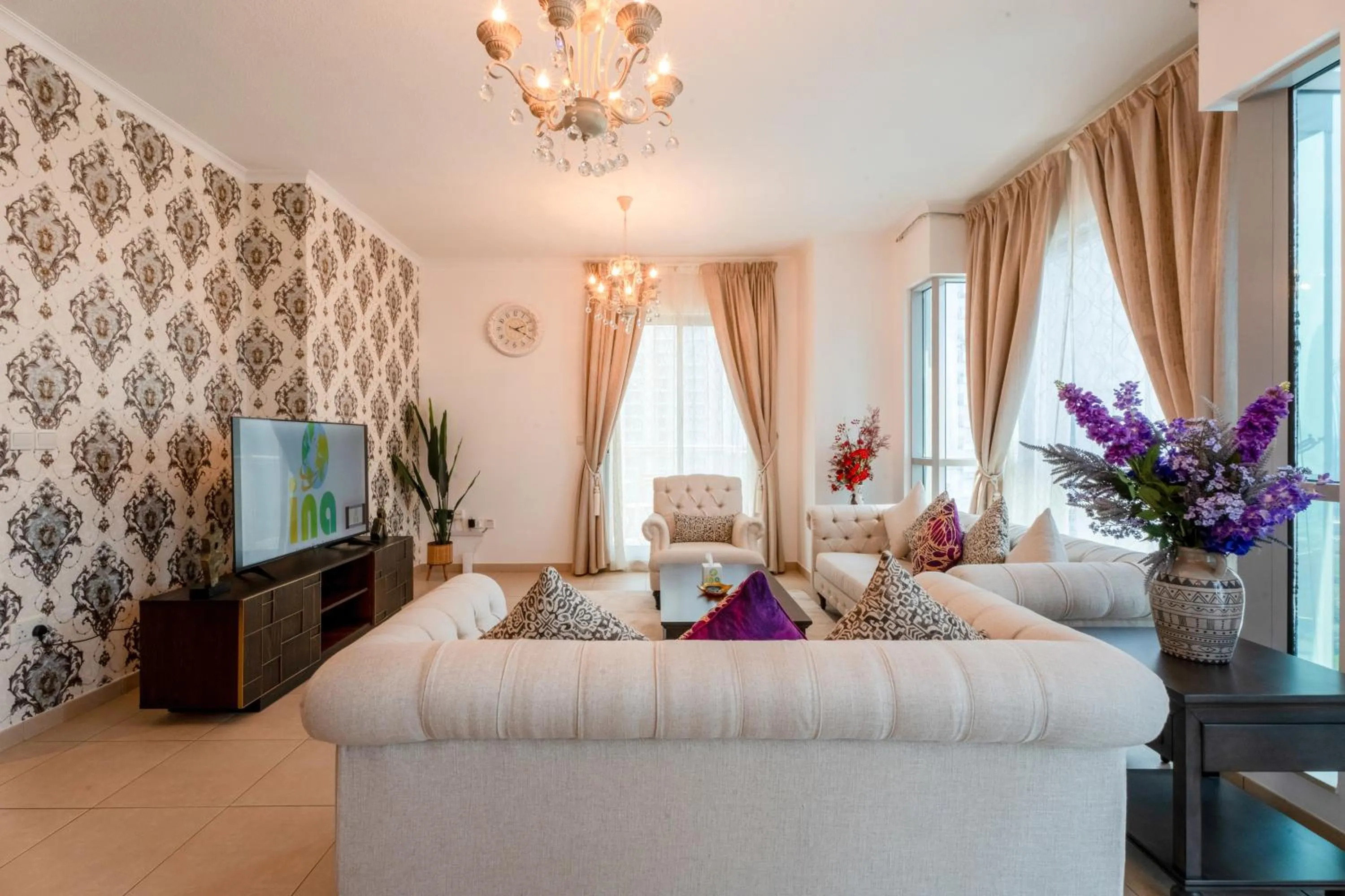 TV and multimedia in INA HOMES - Residences Tower 1 Upper Floor