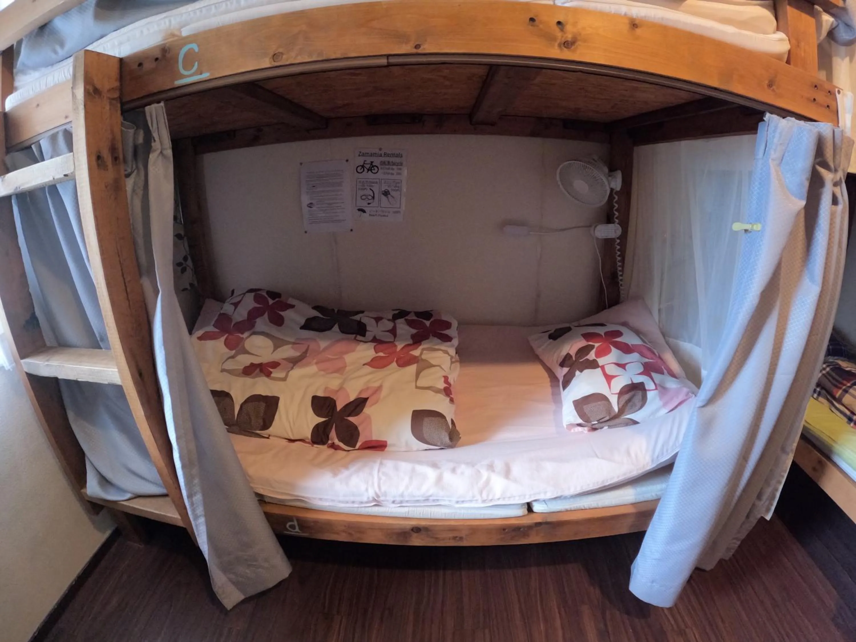 bunk bed in Zamamia International Guesthouse