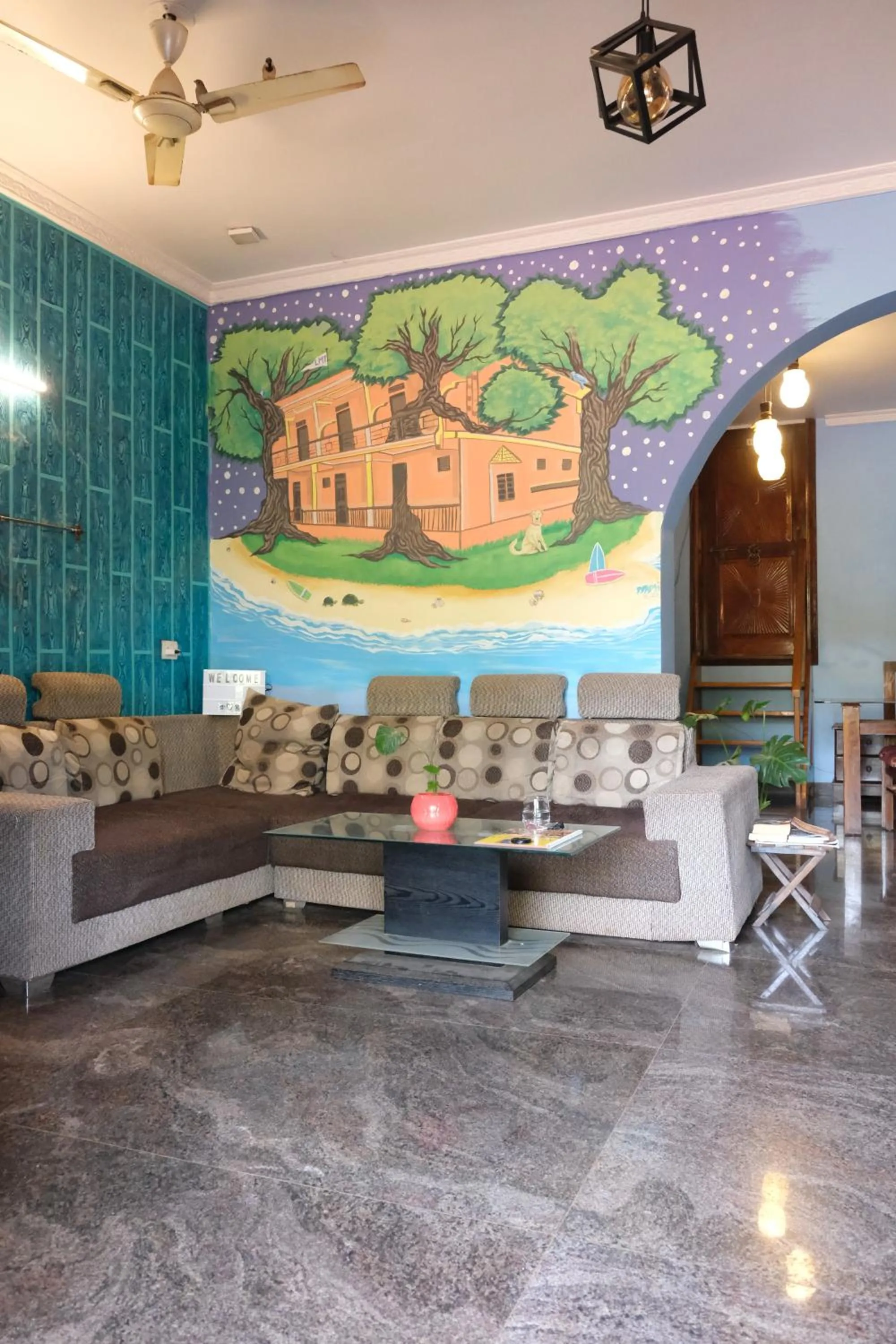 Living room in Last Minute Trip Hostel Morjim-By The Sea