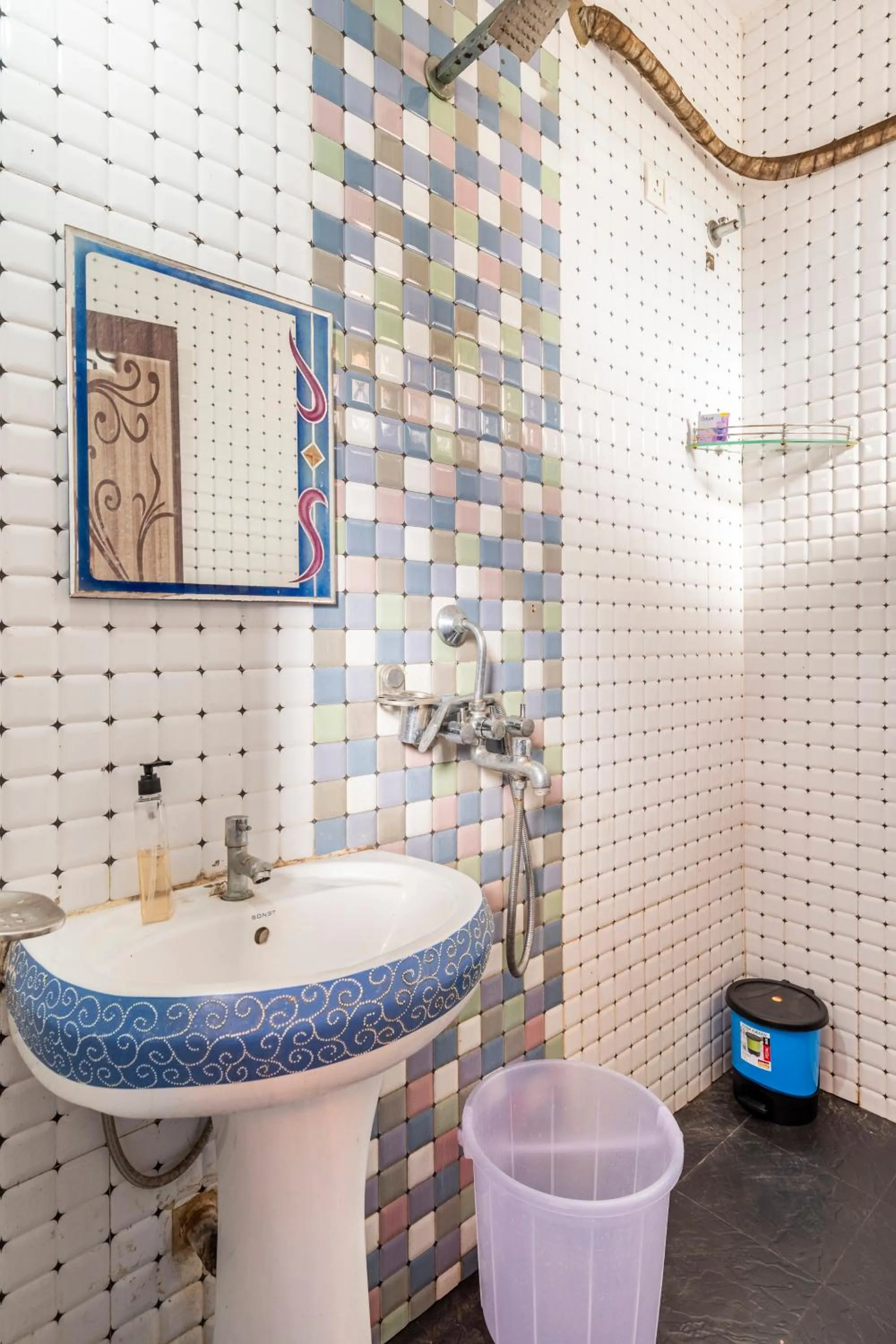 Toilet in Last Minute Trip Hostel Morjim-By The Sea