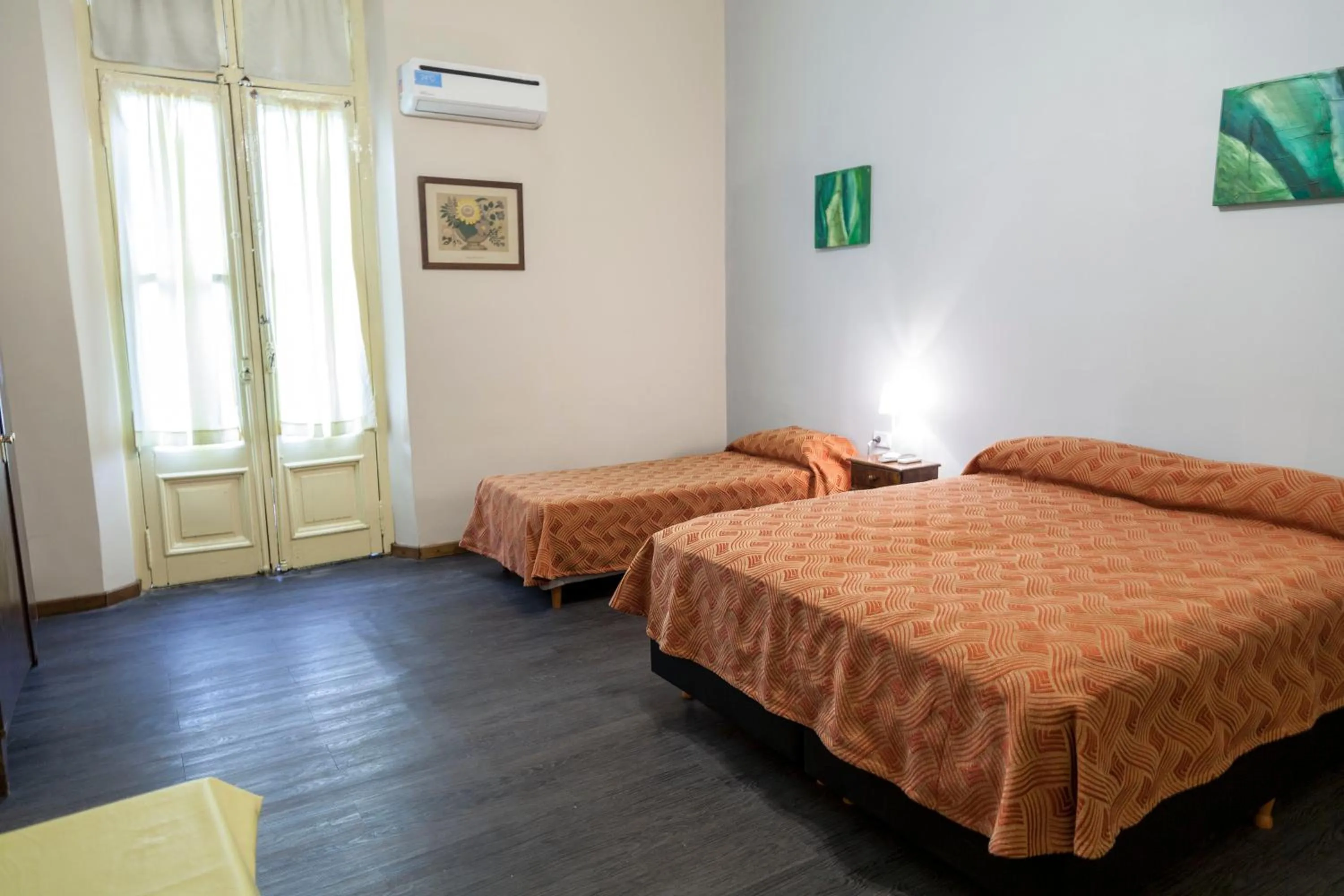 Family, Bed in Hotel Reina