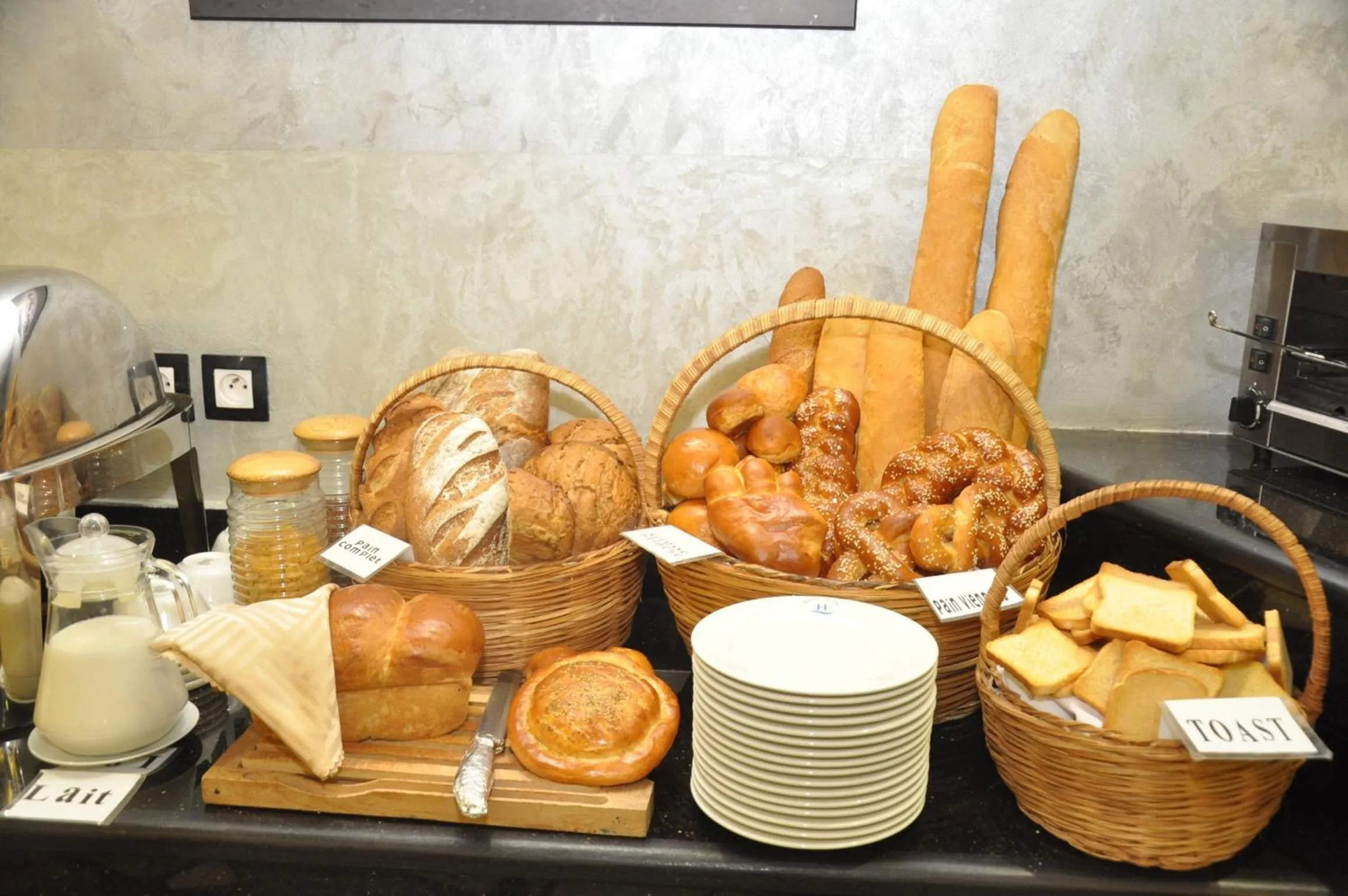 Buffet breakfast in Hotel Du Lac