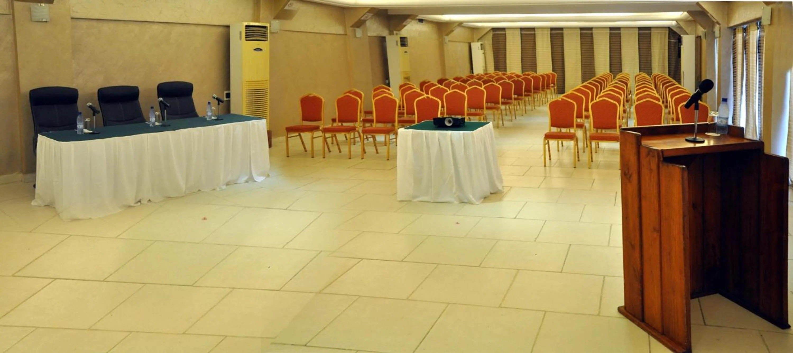Meeting/conference room in Hotel Du Lac