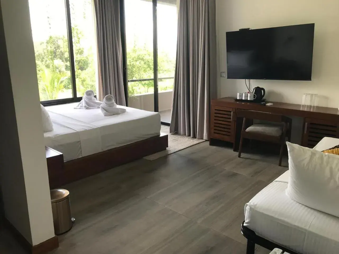 Bed in Thimbiri Wewa Resort Wilpattu Bed in Thimbiri Wewa Resort Wilpattu