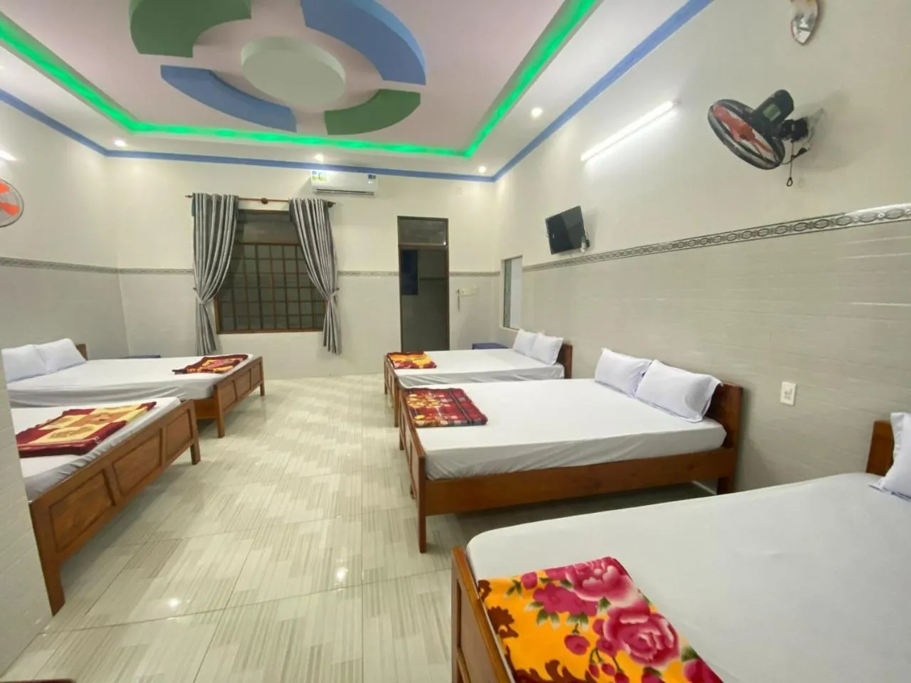 Bed in Hotel Việt Sang