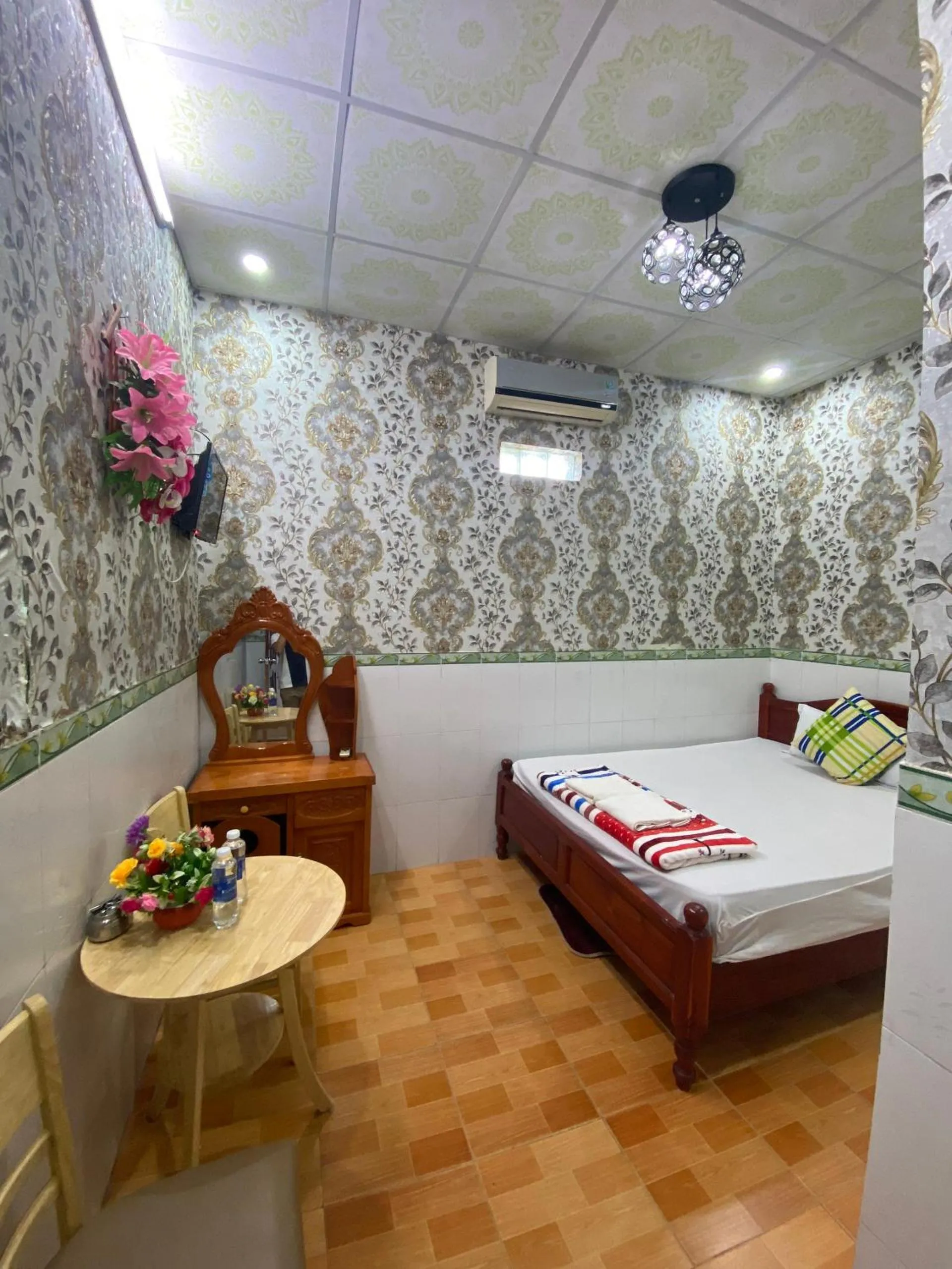 Bed in Hotel Việt Sang