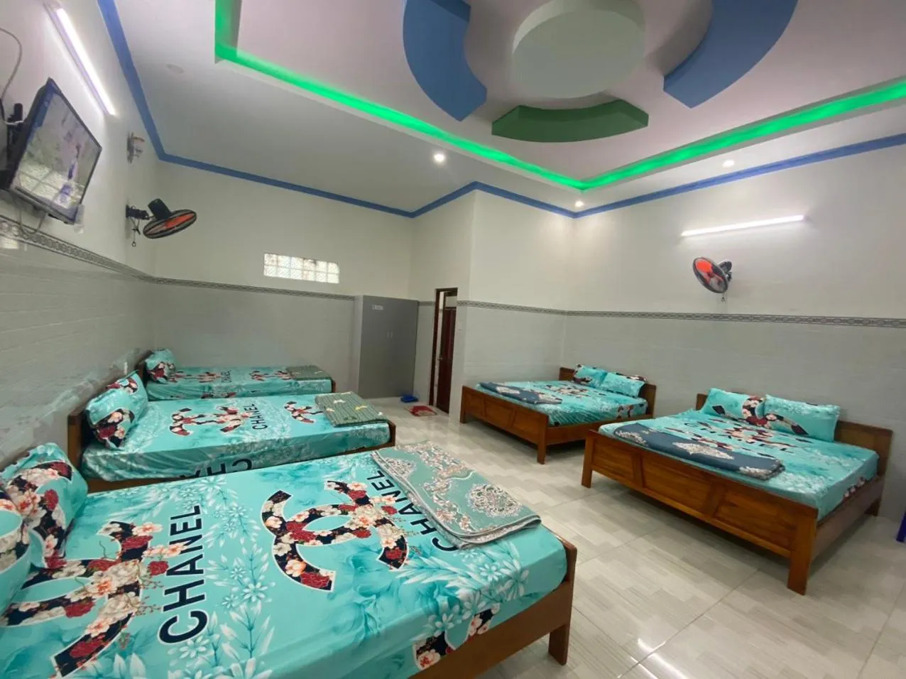 Bed in Hotel Việt Sang