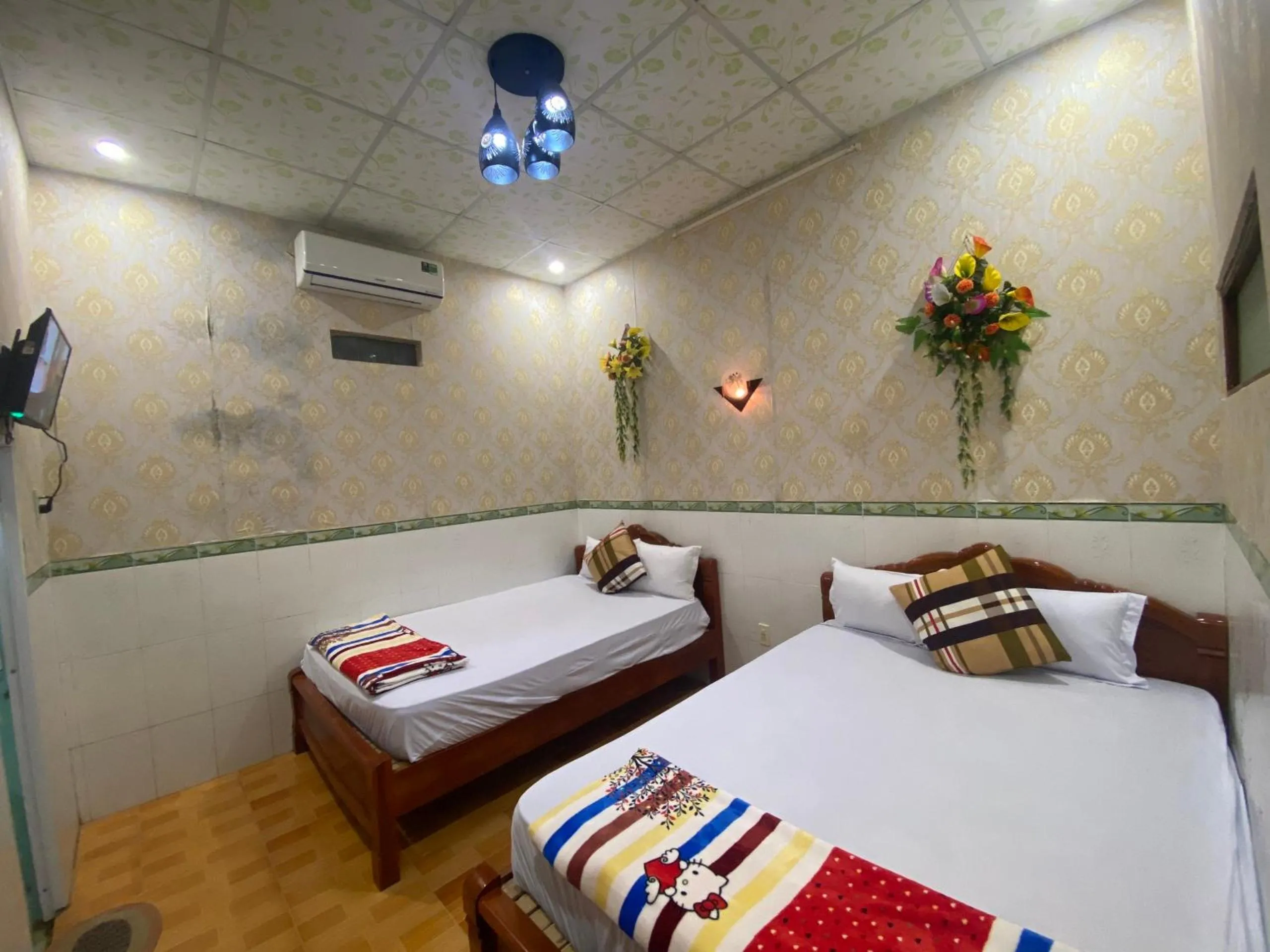 Bed in Hotel Việt Sang