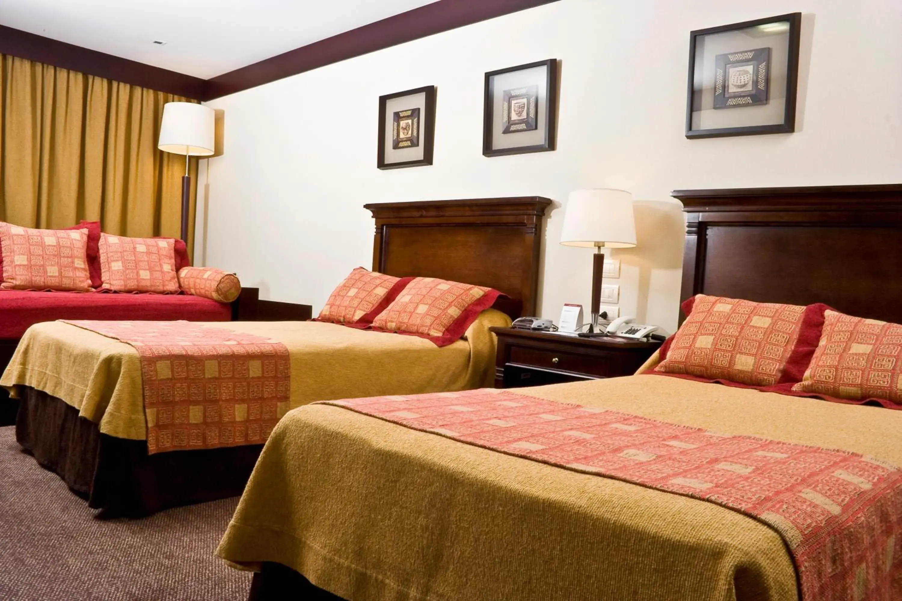 Standard Twin Room with Sofa in Amérian Hotel Casino Gala Standard Twin Room with Sofa in Amérian Hotel Casino Gala