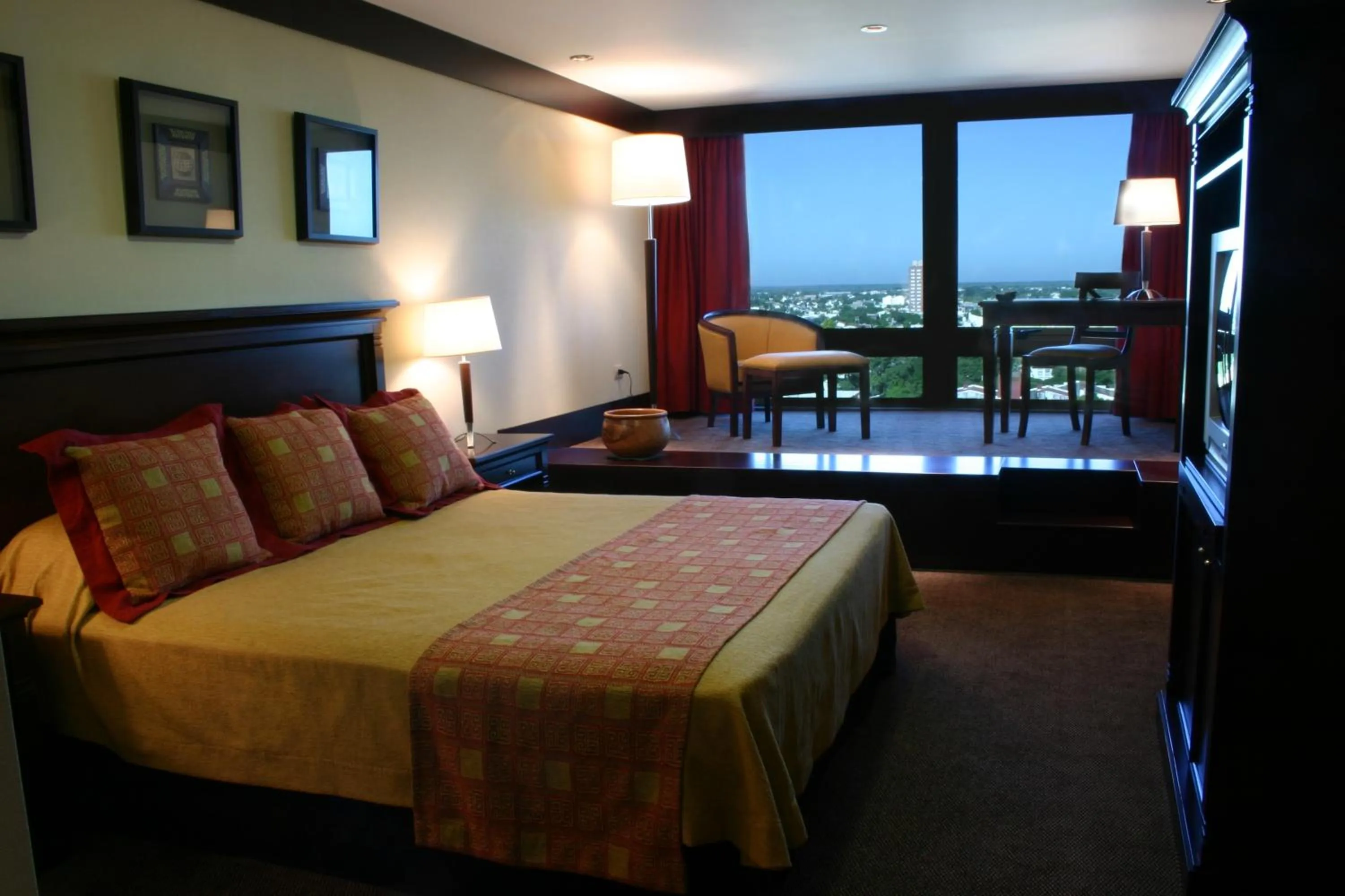 Photo of the whole room, Bed in Amérian Hotel Casino Gala