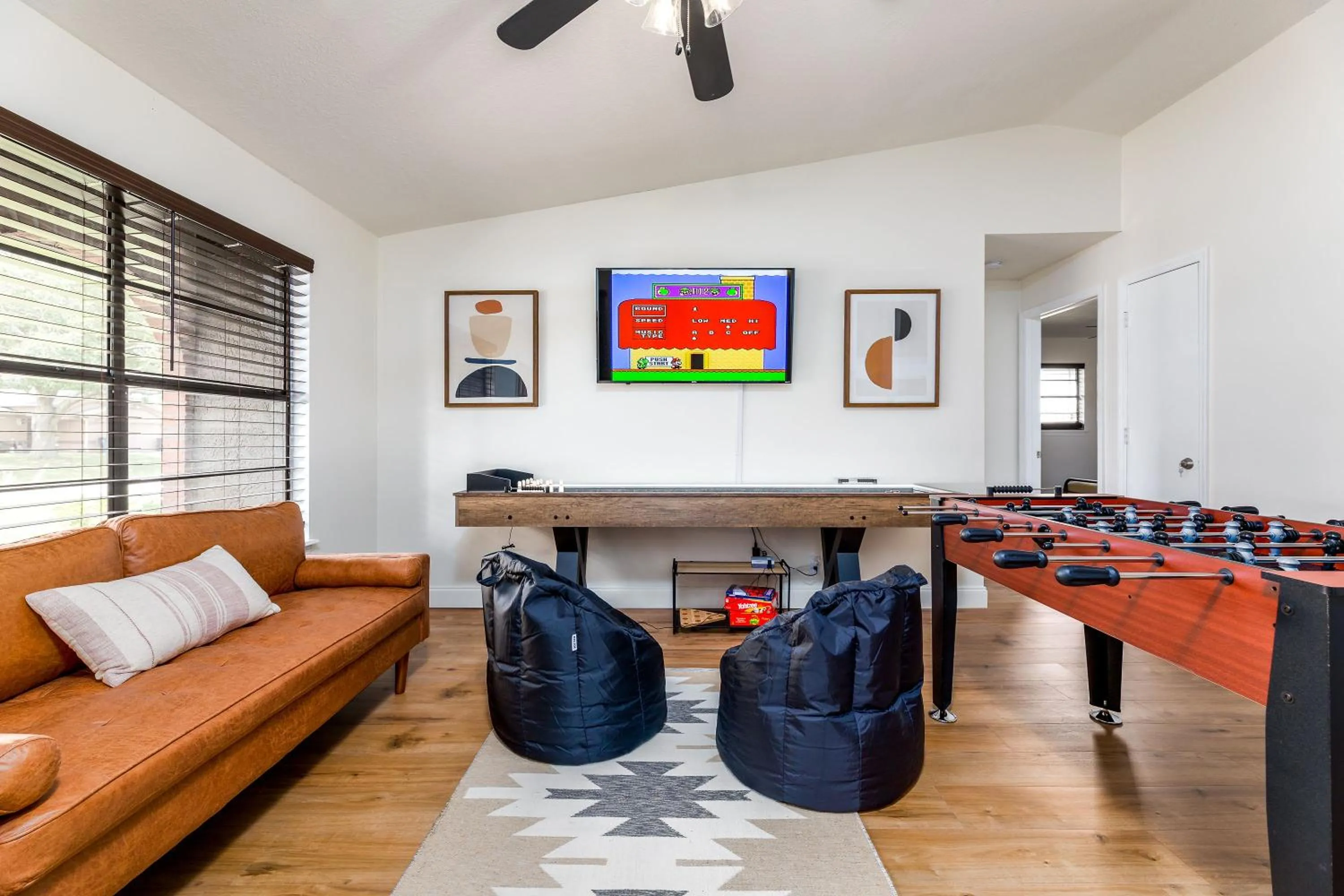Heated Pool, Game Room & 4Bdrm - Bay Bungalow