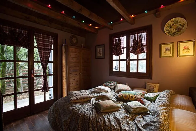 Bedroom, Bed in Vasilikia Mountain Farm & Retreat