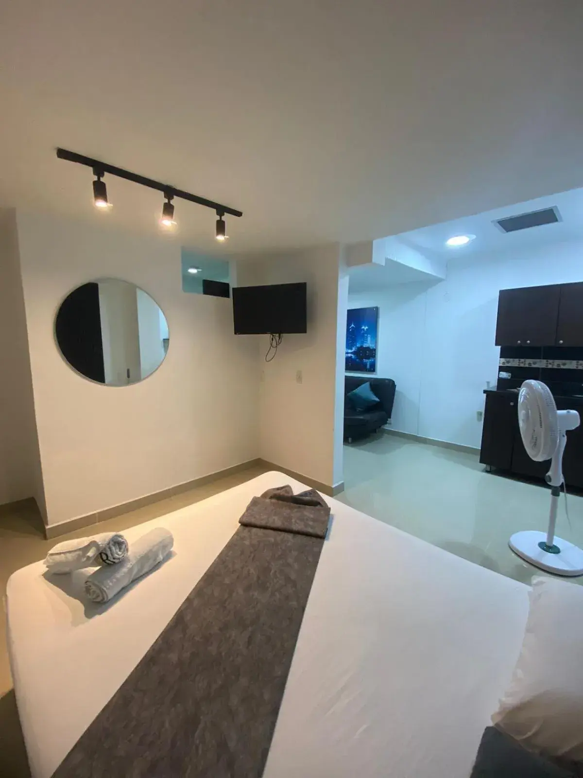Economy Double Room in 33 Hotel Bulerias Economy Double Room in 33 Hotel Bulerias
