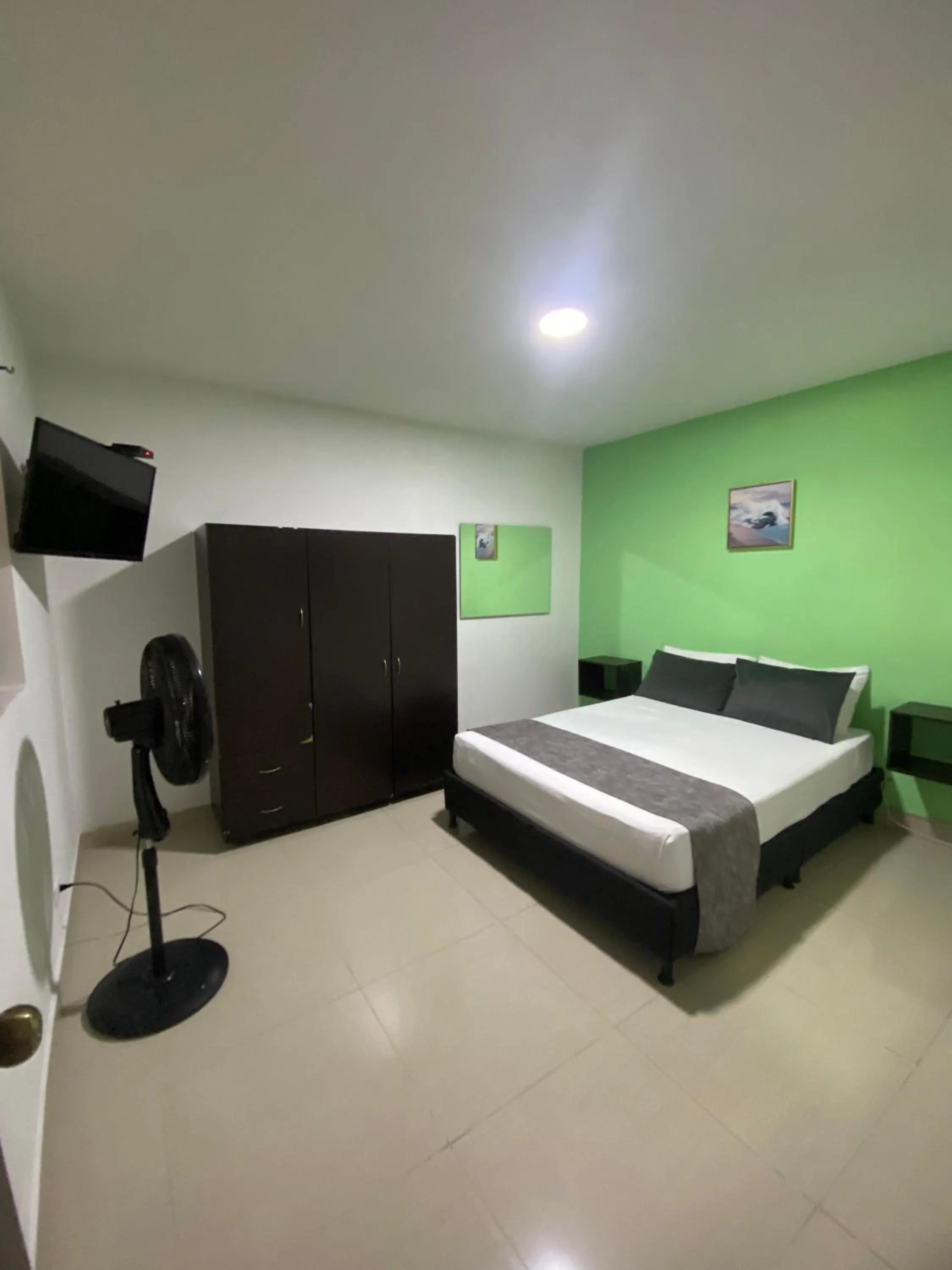 Bed in 33 Hotel Bulerias