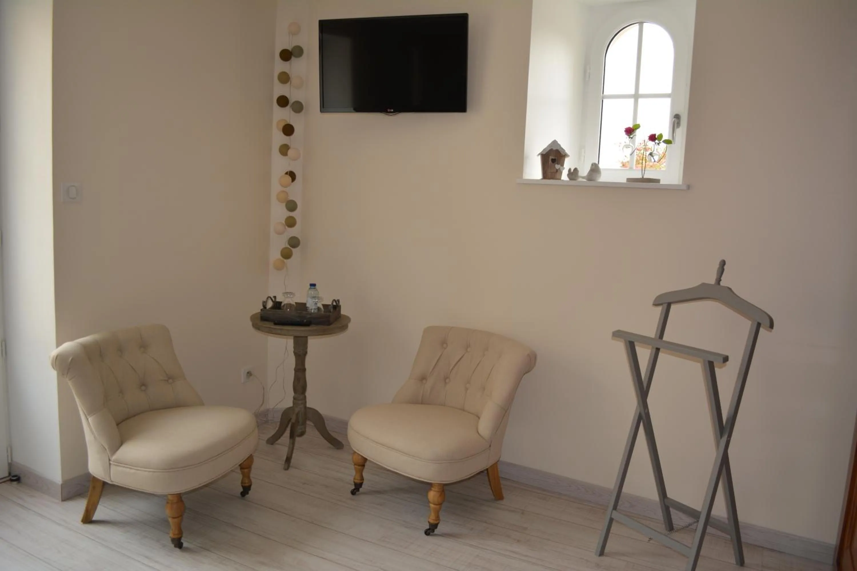 TV and multimedia in Aux 4 Cornes - Chambre d'hôtes