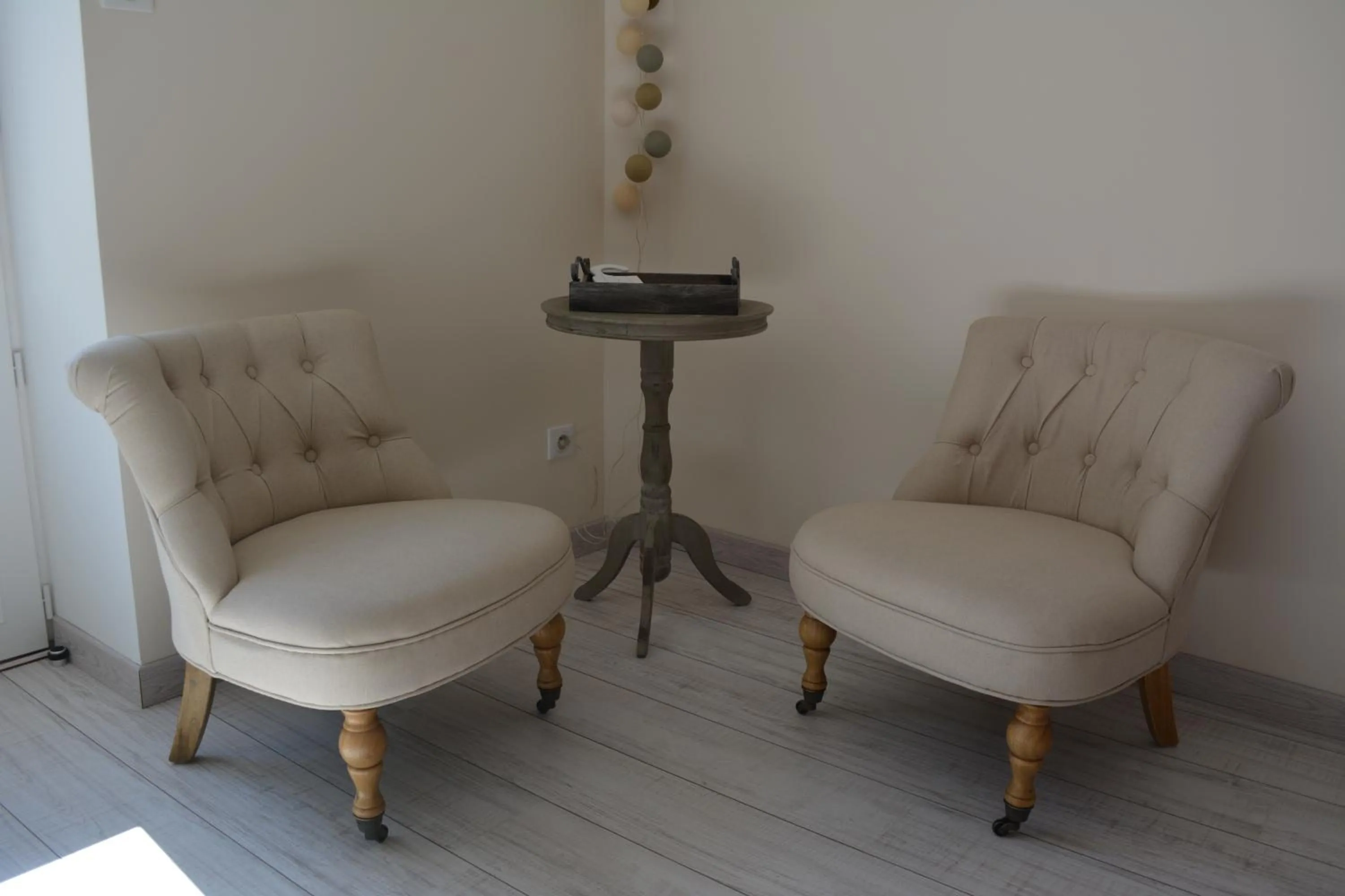 Seating area in Aux 4 Cornes - Chambre d'hôtes