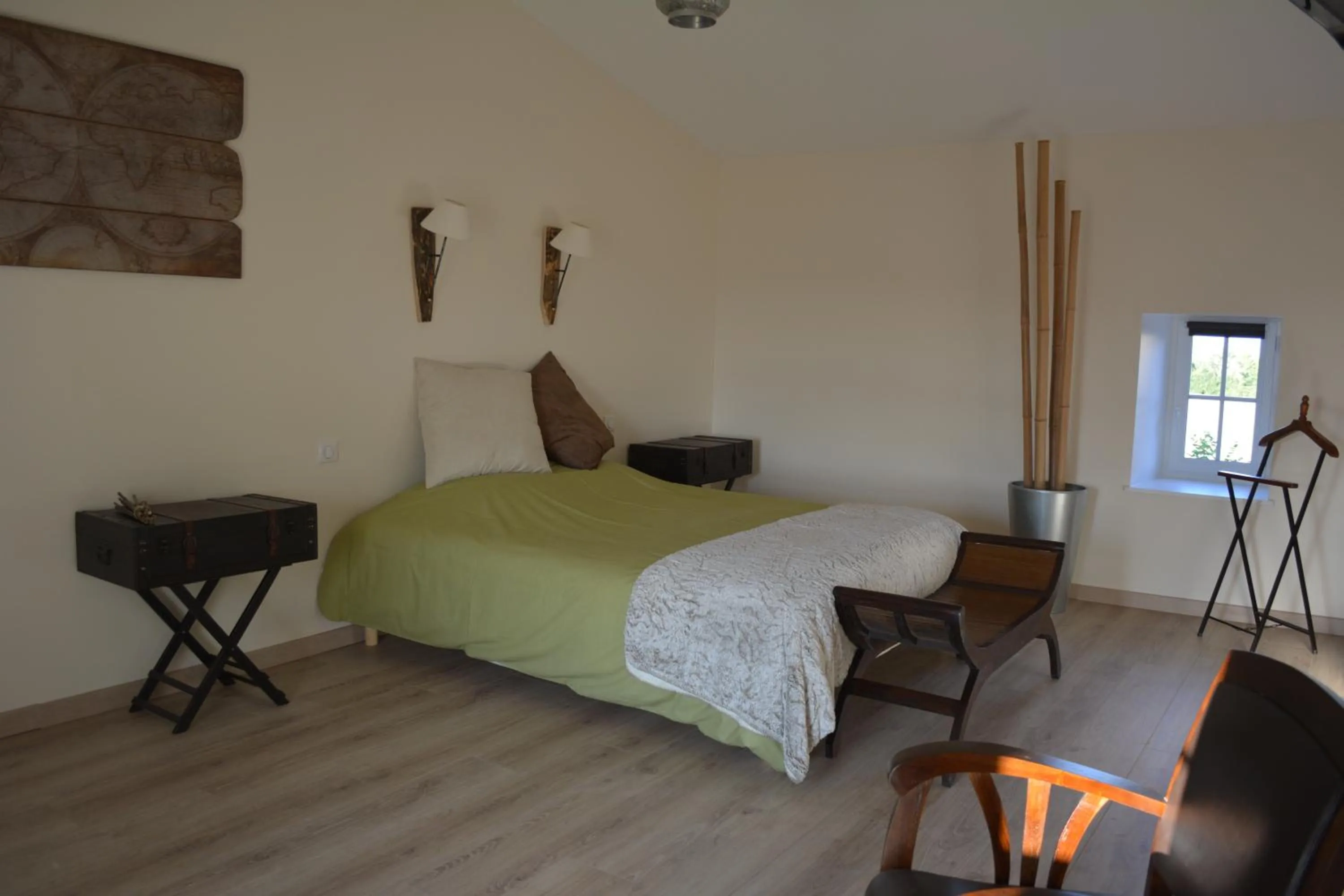 Bedroom, Bed in Aux 4 Cornes - Chambre d'hôtes