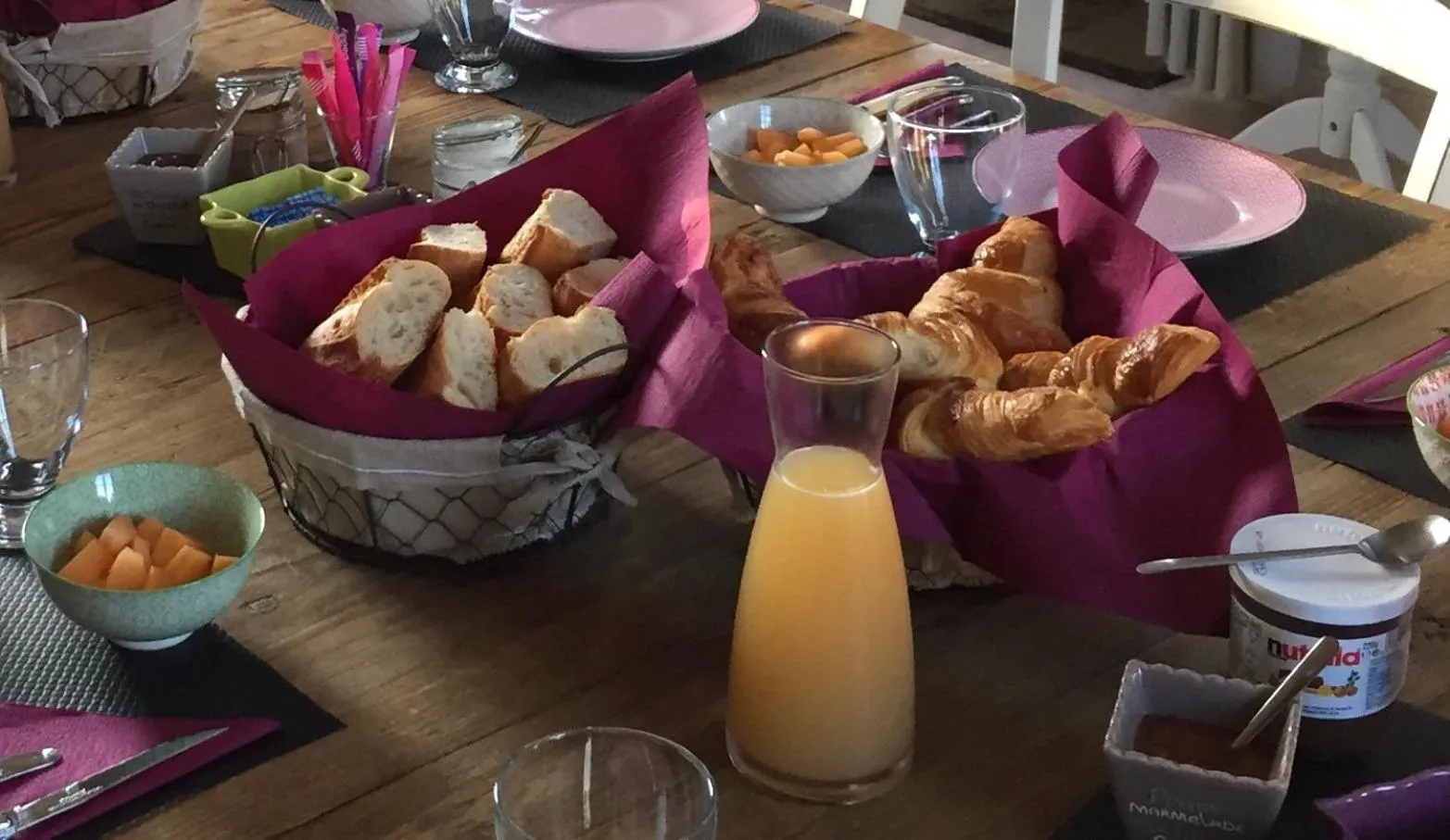 Breakfast in Aux 4 Cornes - Chambre d'hôtes