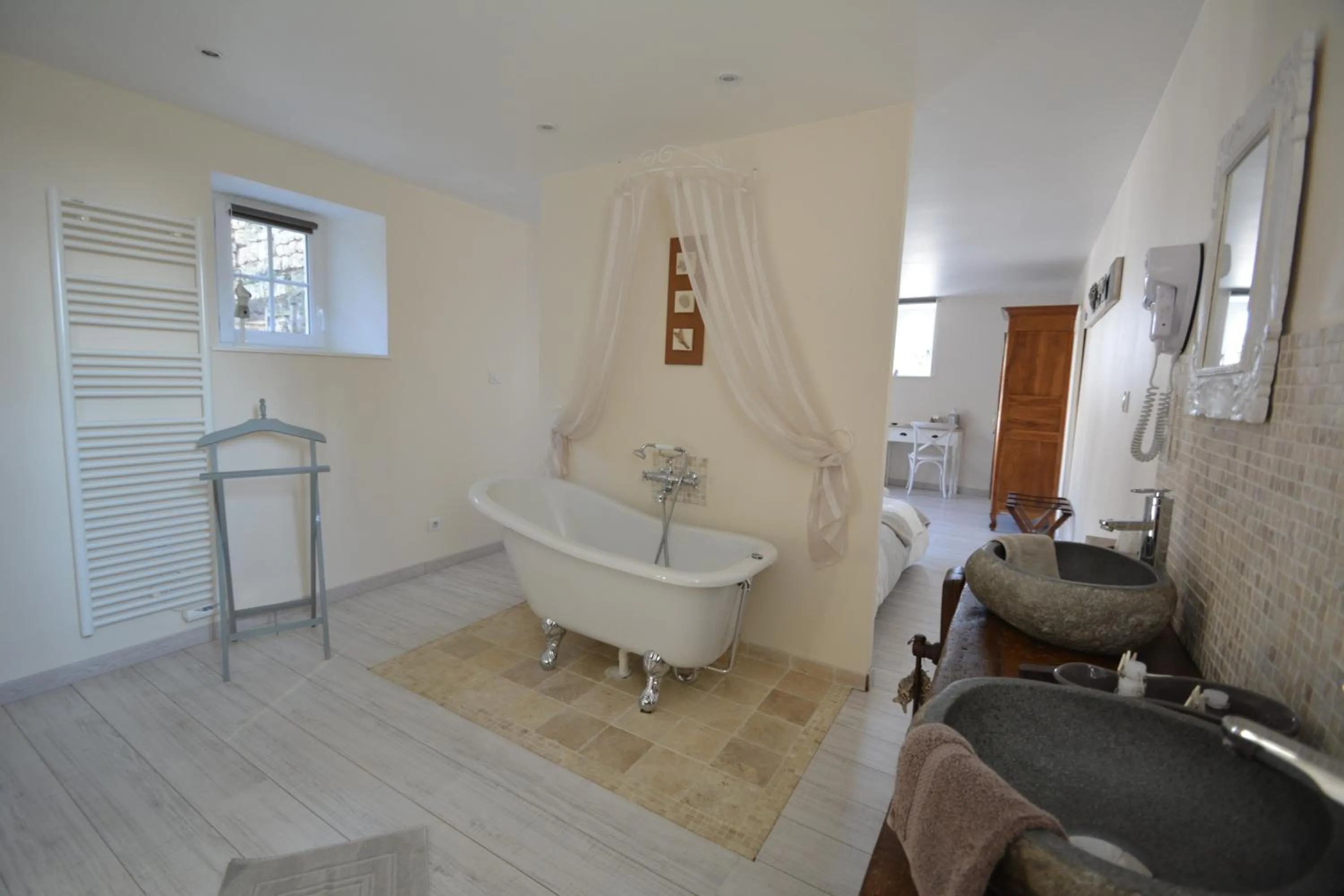 Shower in Aux 4 Cornes - Chambre d'hôtes