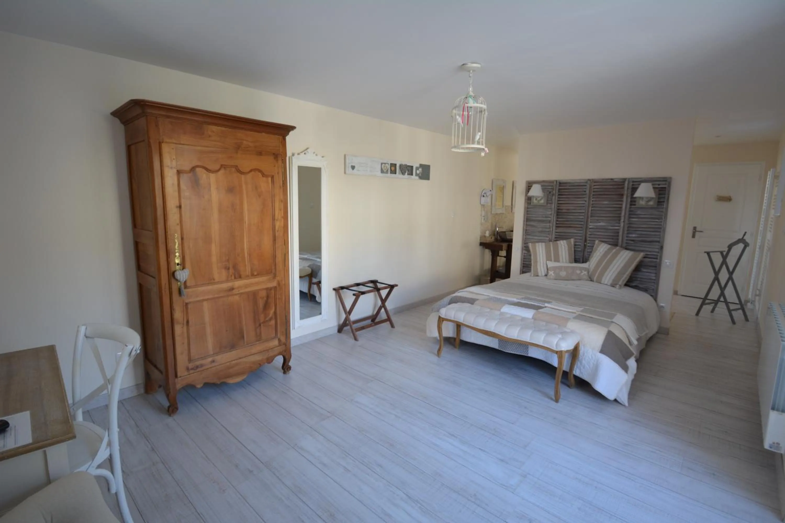 Bed in Aux 4 Cornes - Chambre d'hôtes