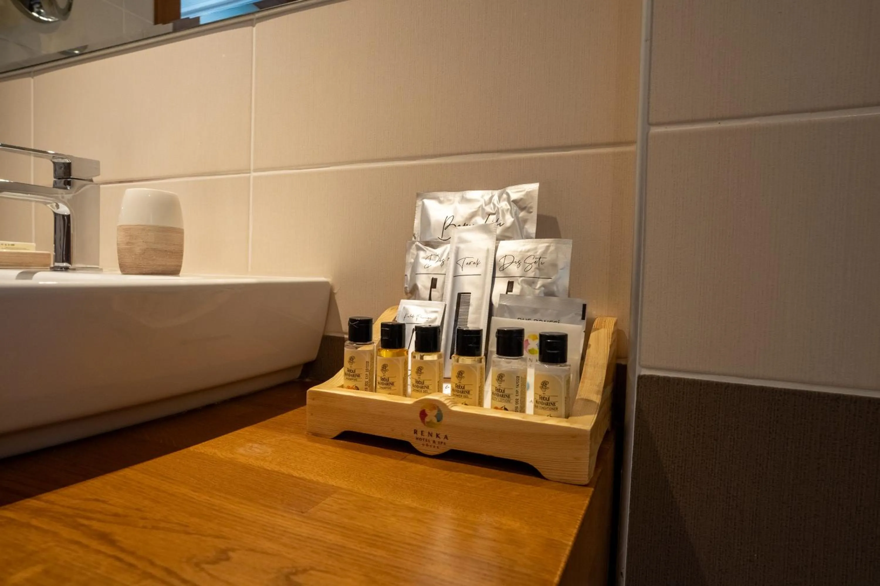 Bathroom, Bed in Renka Hotel & Spa