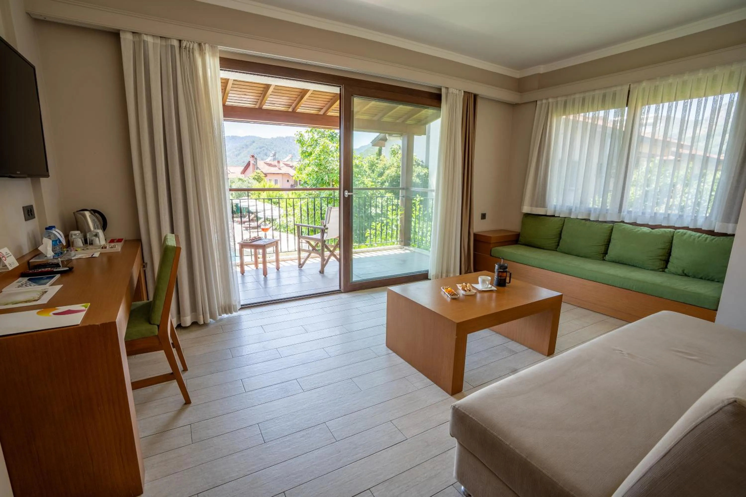 TV and multimedia in Renka Hotel & Spa