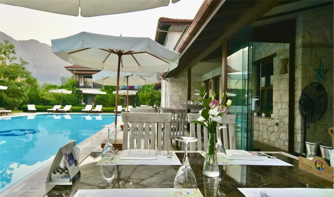 Lounge or bar in Renka Hotel & Spa Lounge or bar in Renka Hotel & Spa