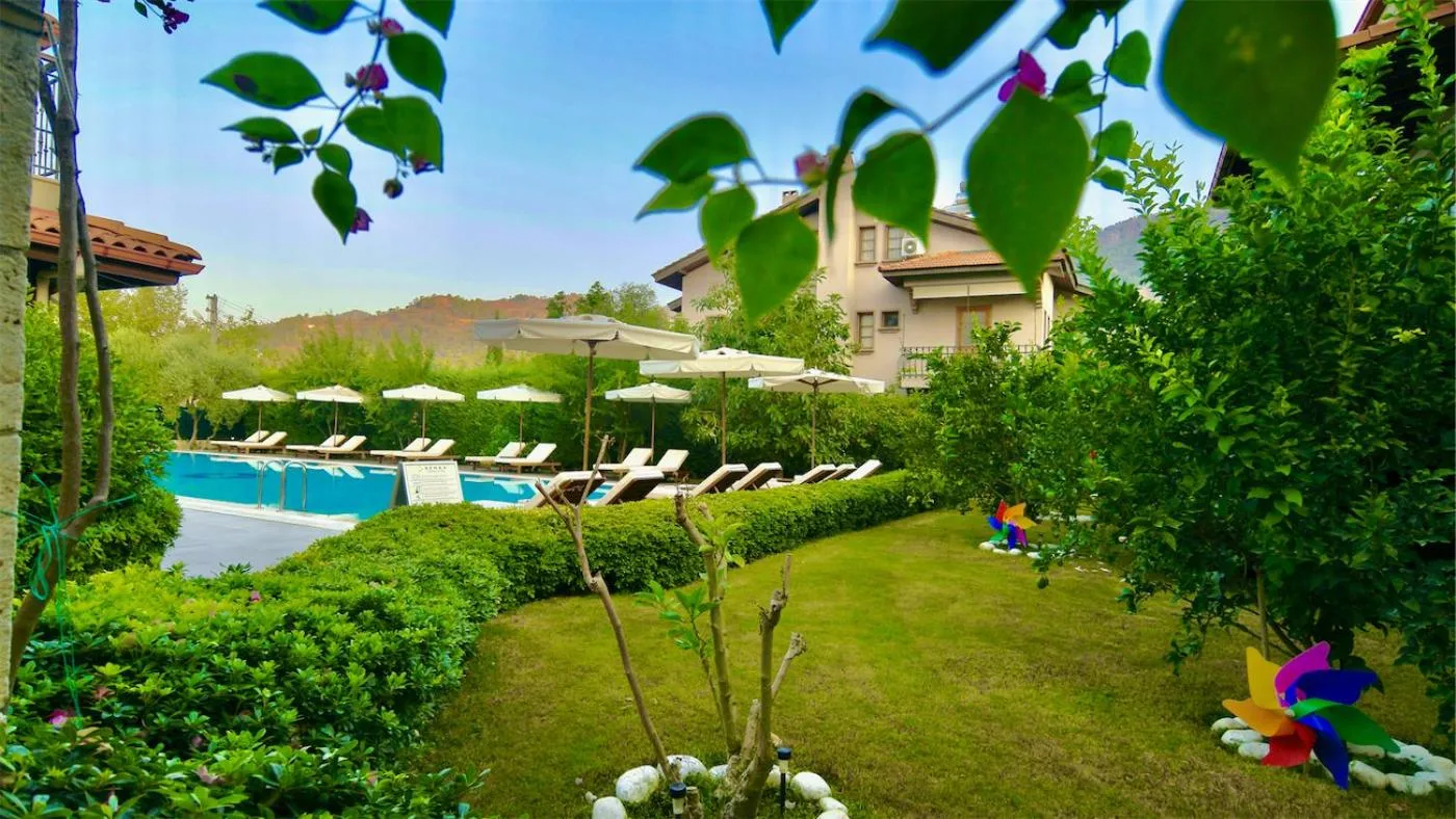 Swimming pool in Renka Hotel & Spa