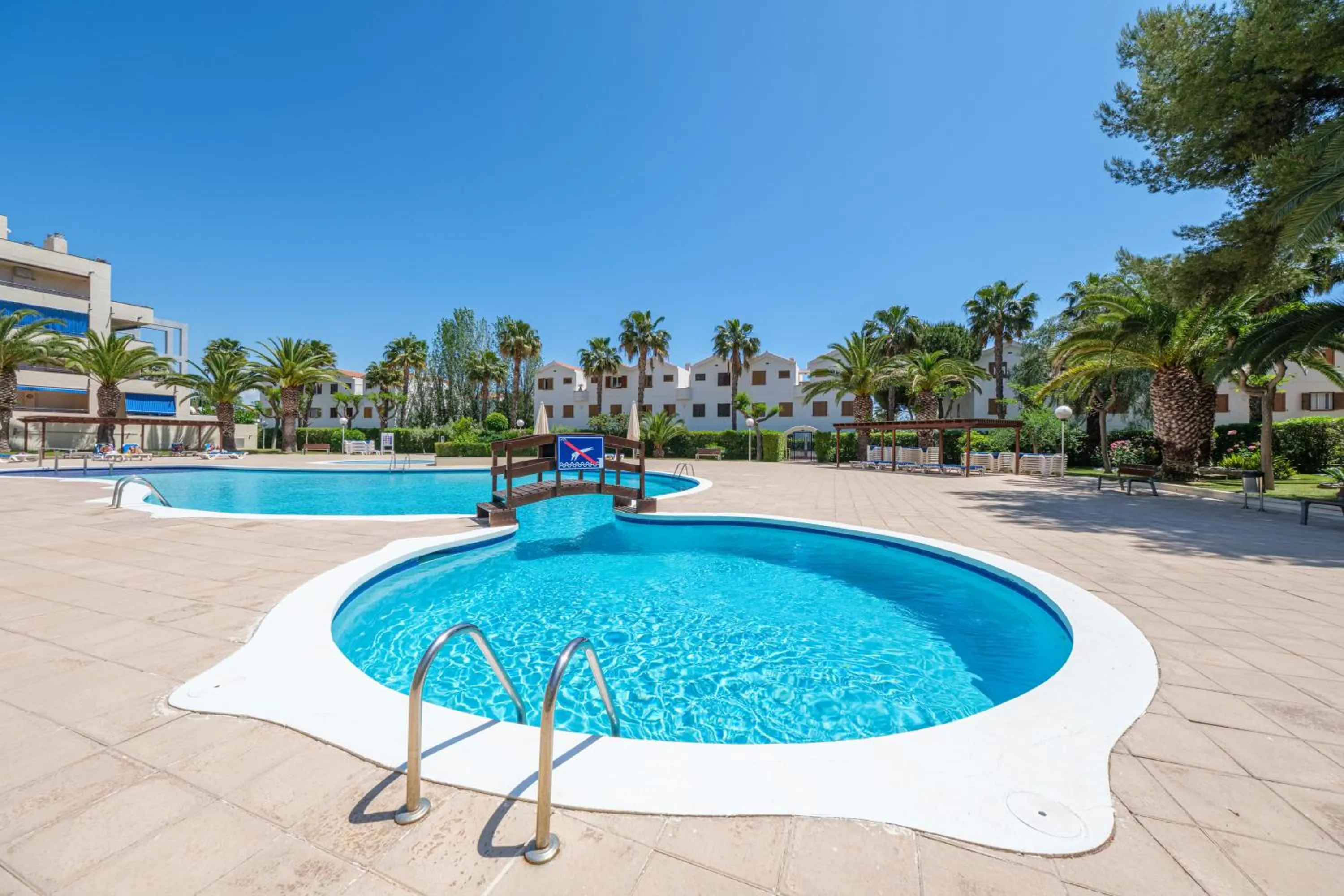 Swimming pool in Apartamentos Estival Park