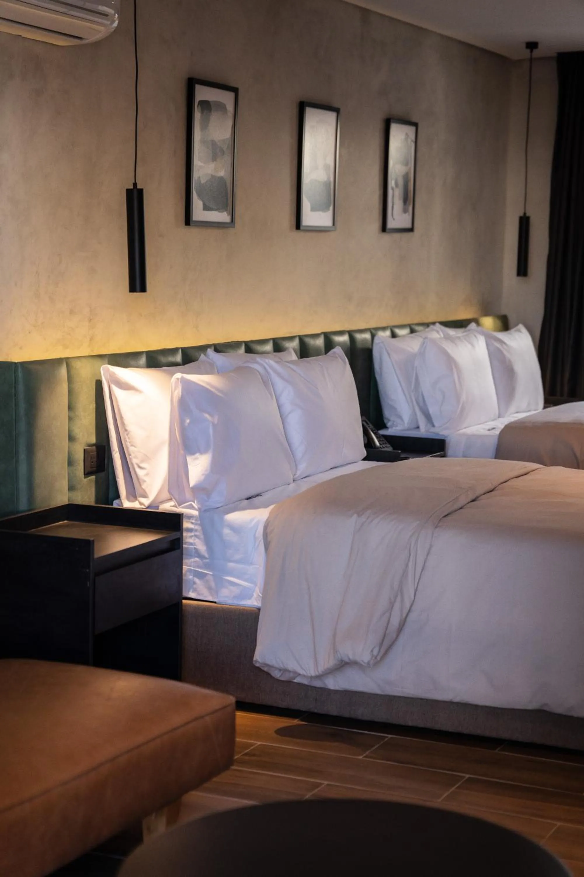 Bedroom, Bed in ALCALÀ EXPO