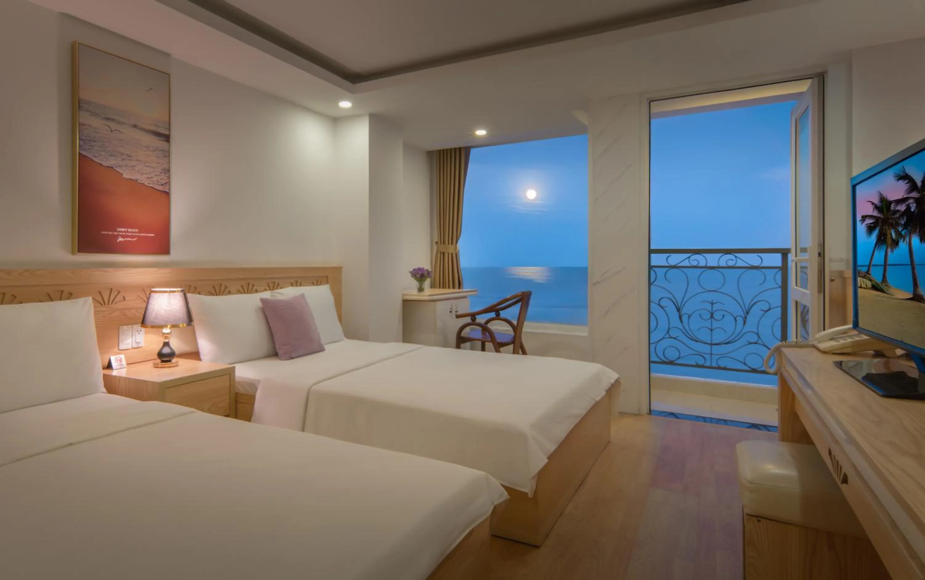 Bed in Nang Vang Hotel Nha Trang