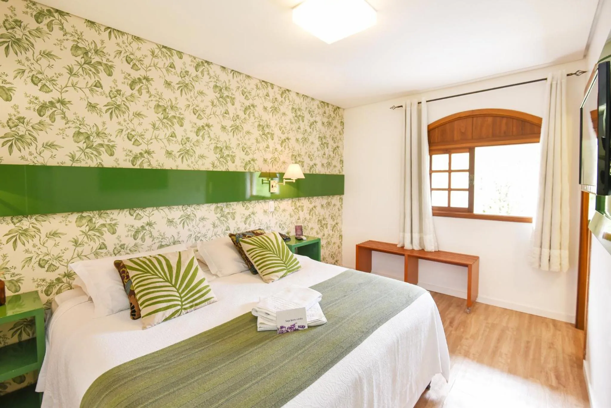 Photo of the whole room in Pousada La Lavande