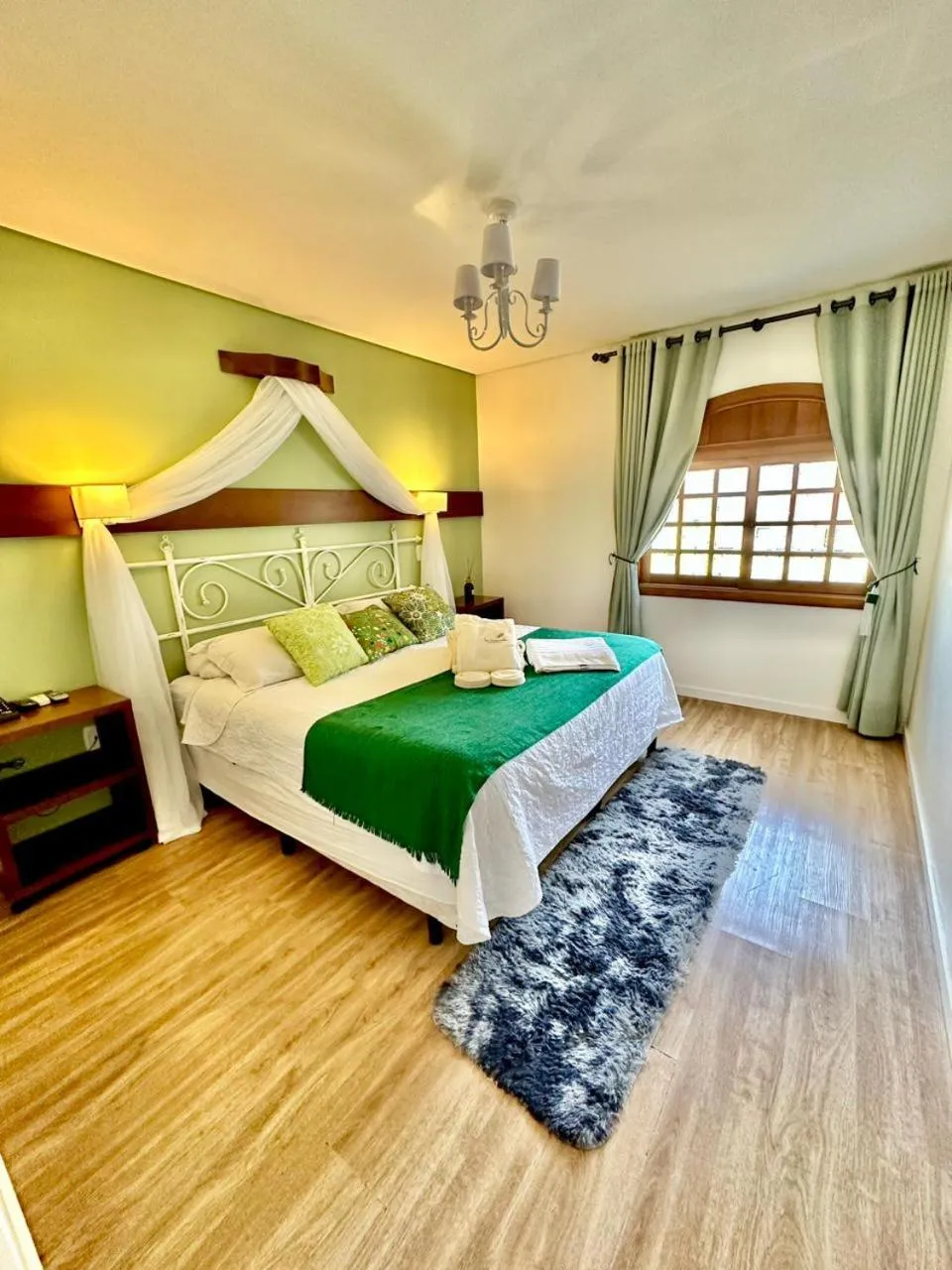 Photo of the whole room in Pousada La Lavande