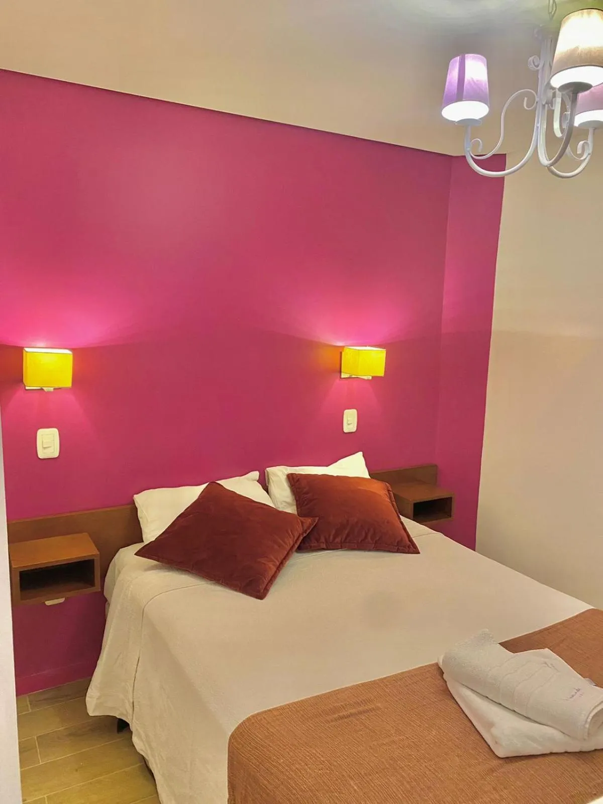 Photo of the whole room in Pousada La Lavande