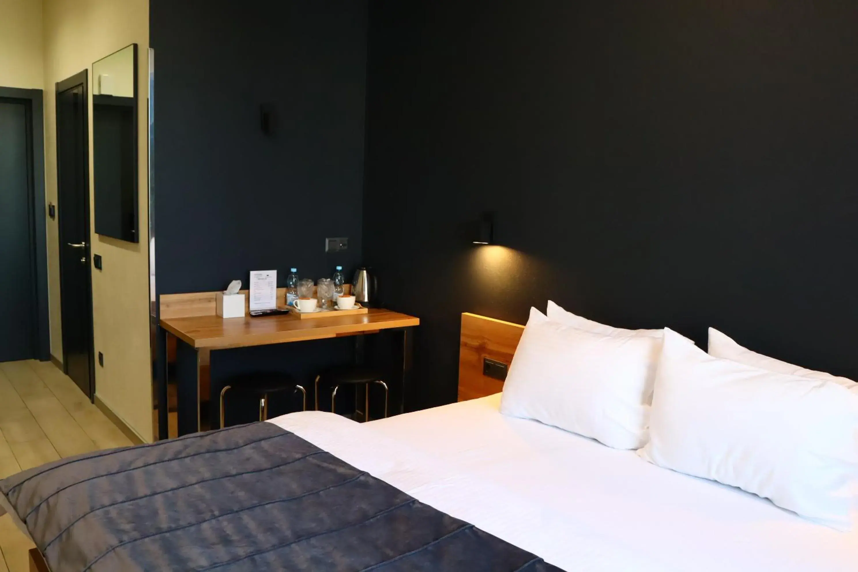 Superior Queen Room - single occupancy in Sobkoff Superior Queen Room - single occupancy in Sobkoff