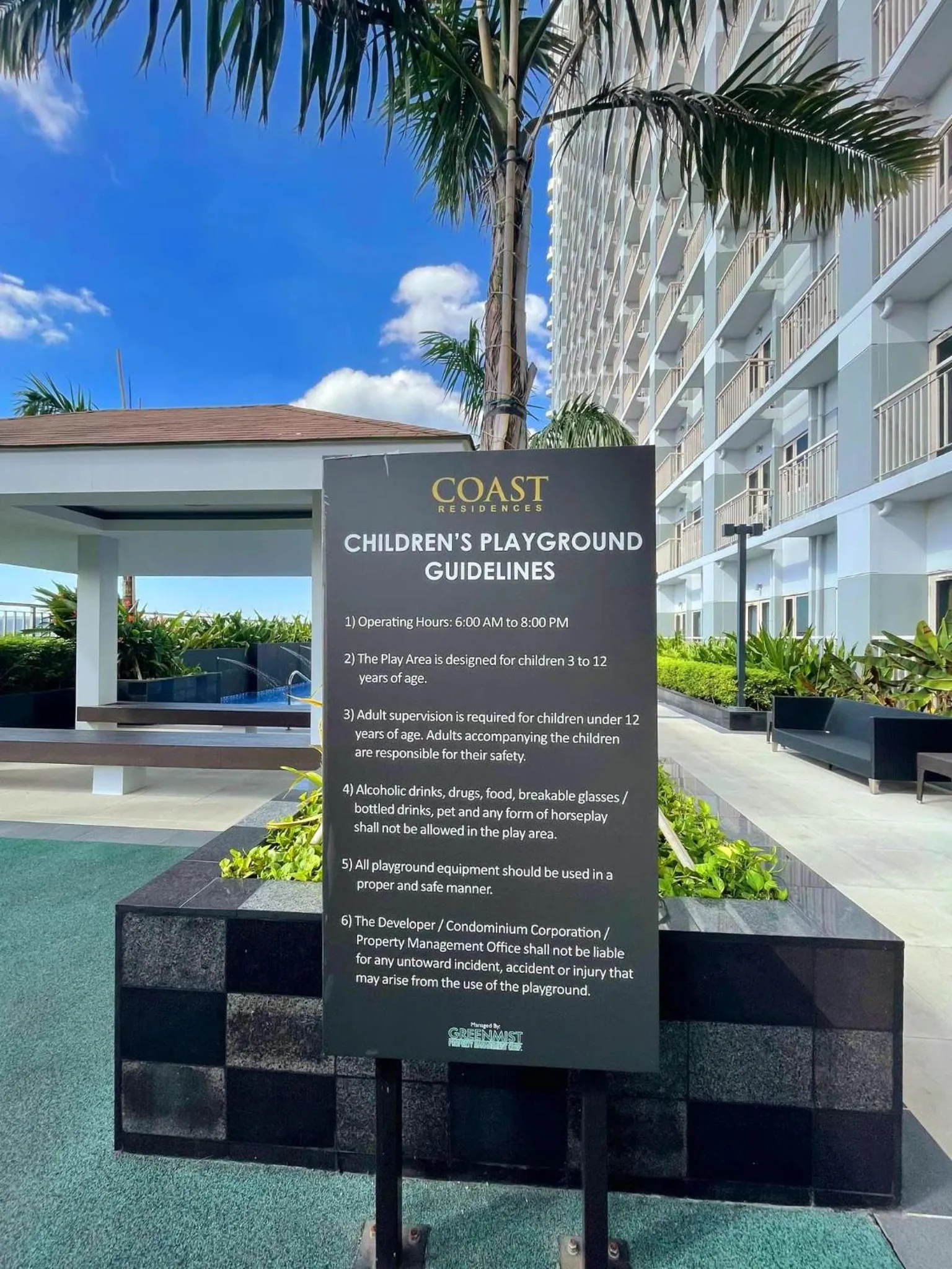 Children play ground in Cozy Penthouse 2BR Suite w Balcony - Amazing Manila Bay View and City Skyline near MOA