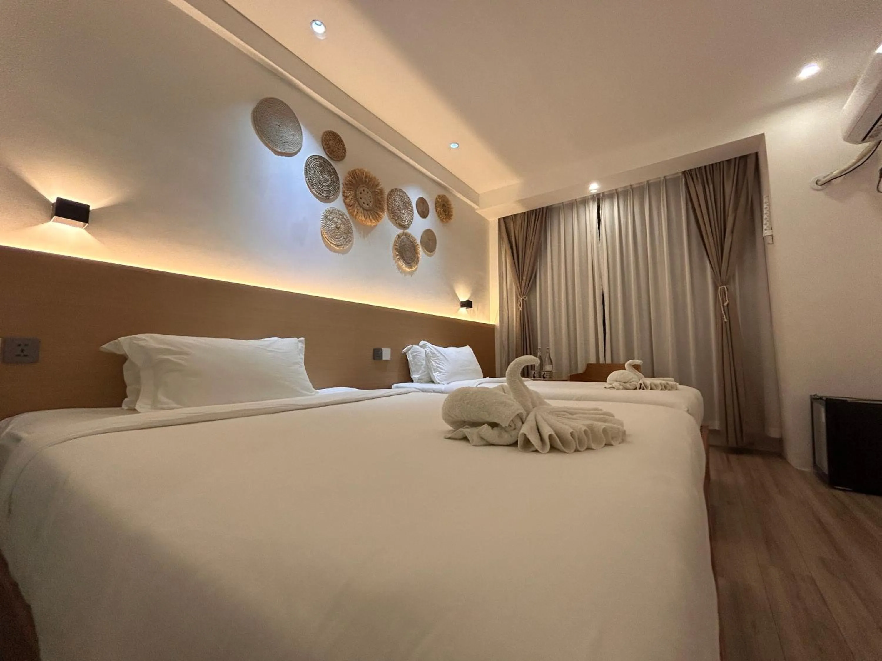 Bedroom, Bed in Fun Hotel