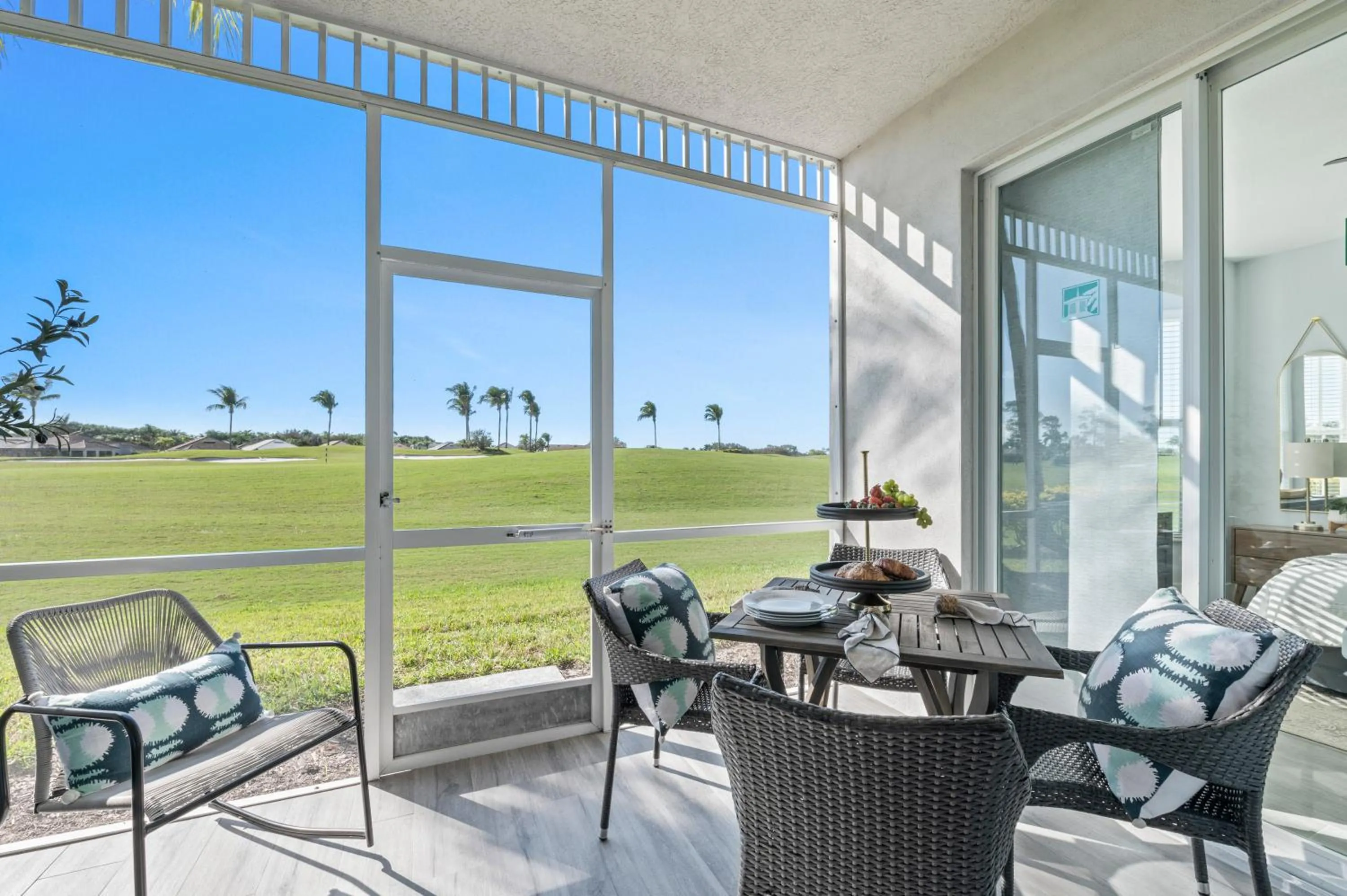 Serene Naples Retreat: Golf-Resort Pool-Tennis-Gym