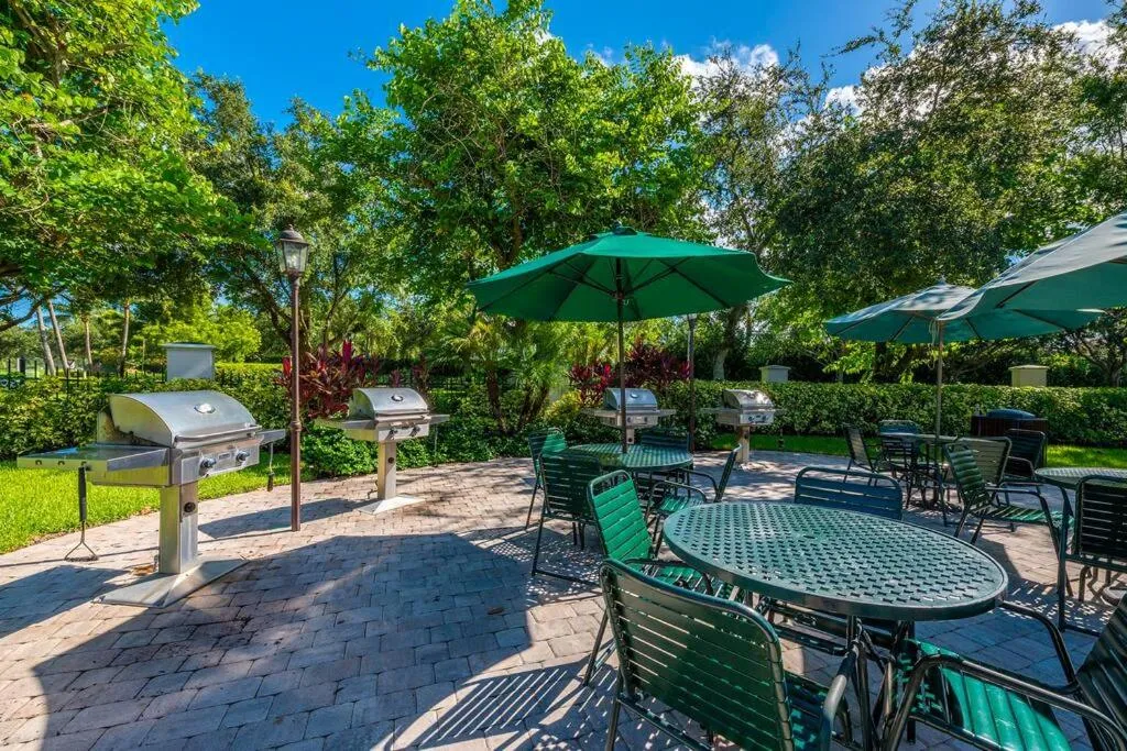Patio in Serene Naples Retreat: Golf-Resort Pool-Tennis-Gym