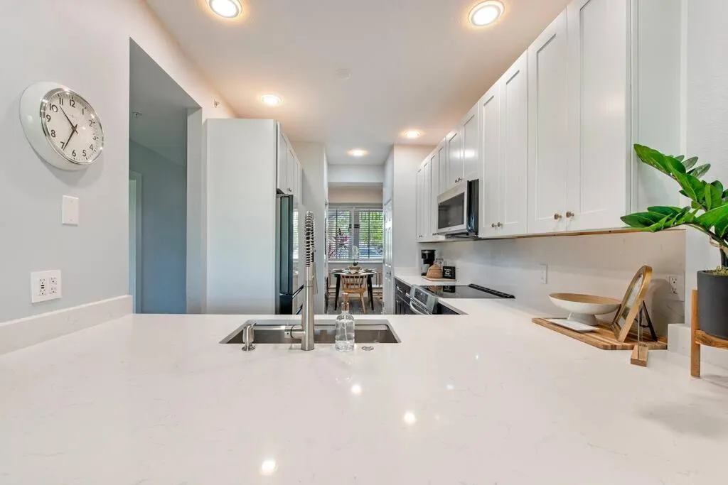 Kitchen or kitchenette in Serene Naples Retreat: Golf-Resort Pool-Tennis-Gym