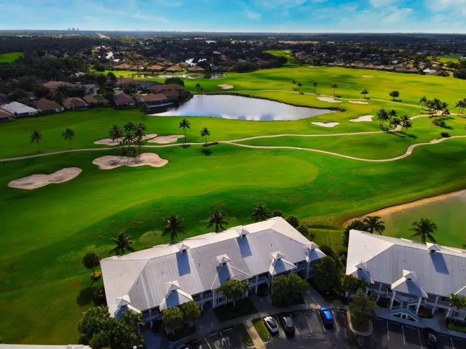 Natural landscape in Serene Naples Retreat: Golf-Resort Pool-Tennis-Gym