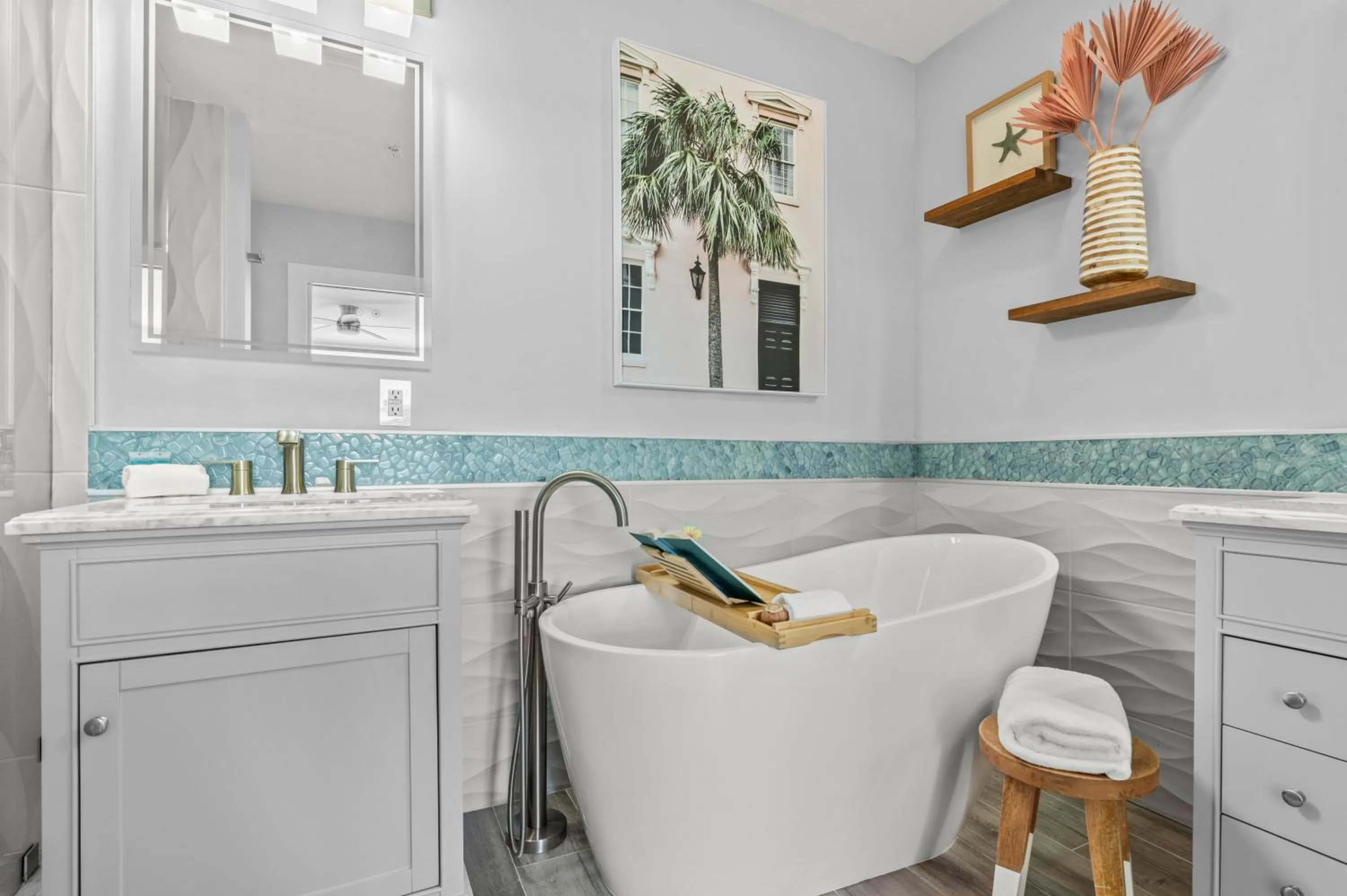 Serene Naples Retreat: Golf-Resort Pool-Tennis-Gym