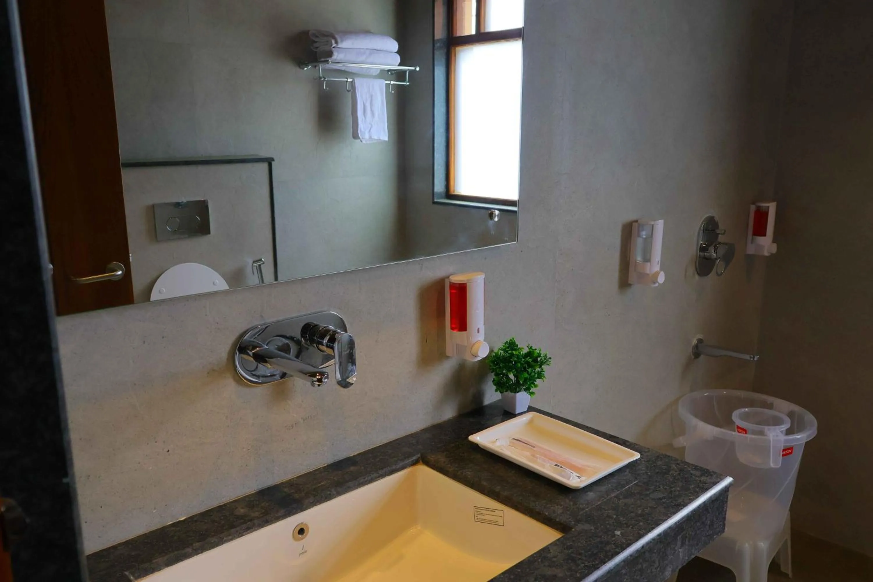 Toilet in Sa-Ba Manali Inn, Mall Road