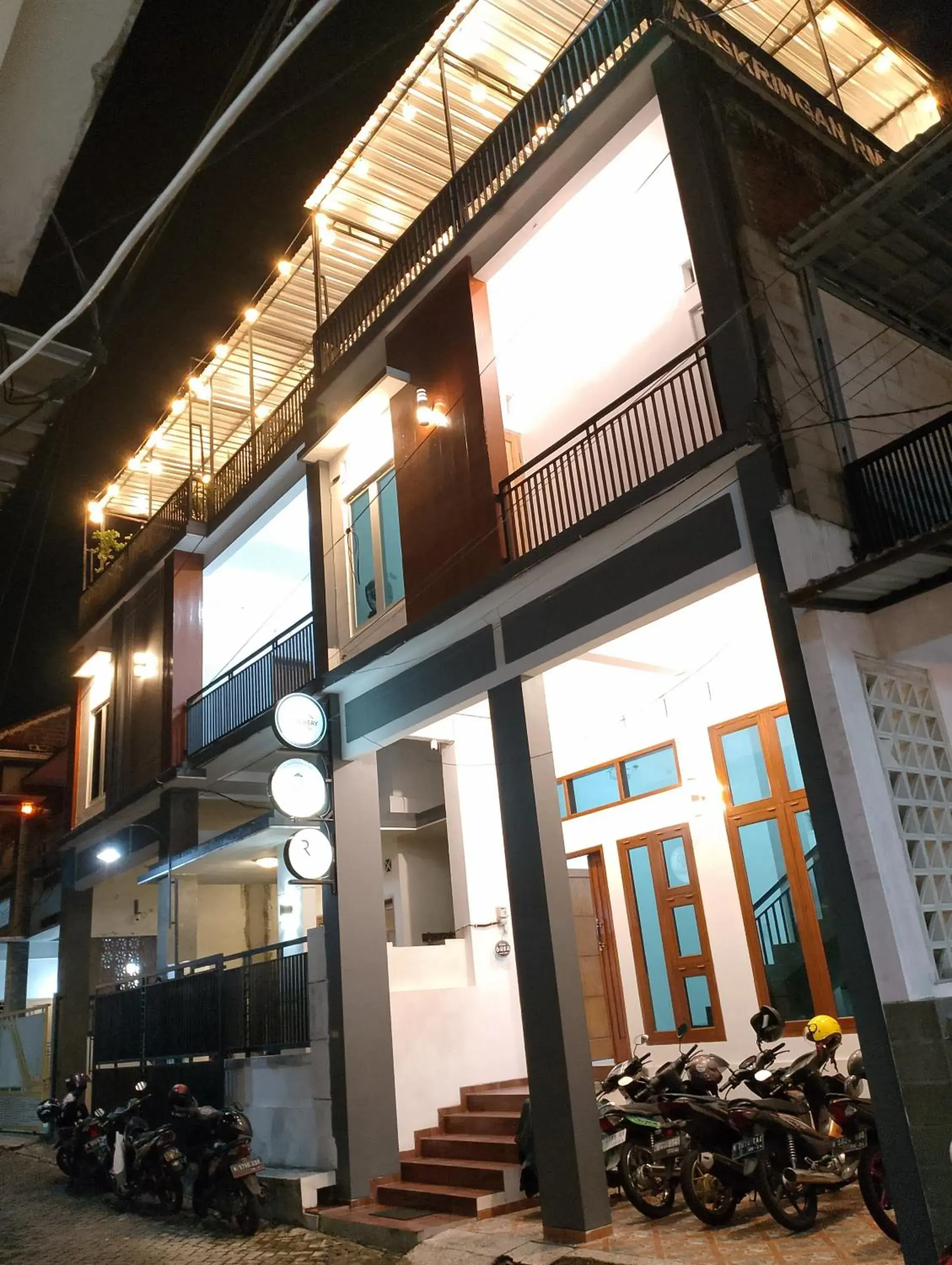 Property building in Ador 46 Homestay Syariah & Kost Property building in Ador 46 Homestay Syariah & Kost