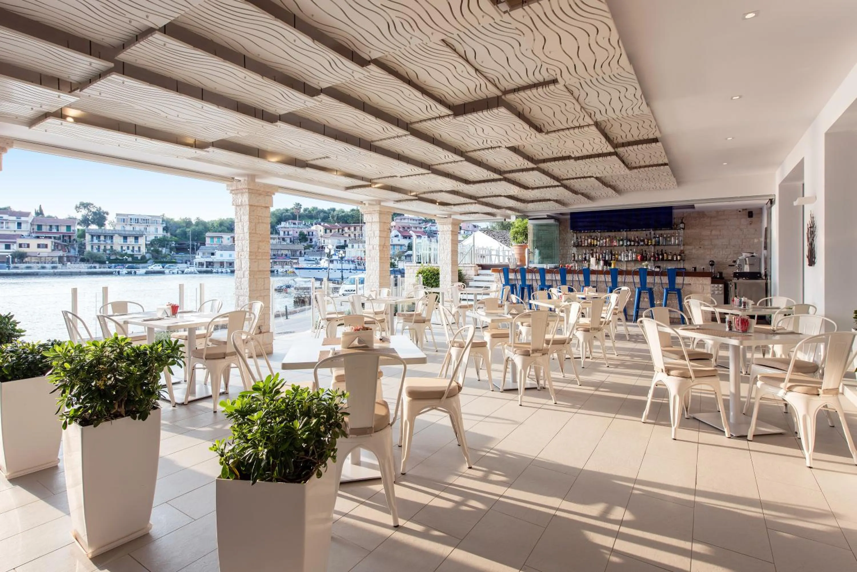Restaurant/places to eat in Melina Bay Boutique Hotel