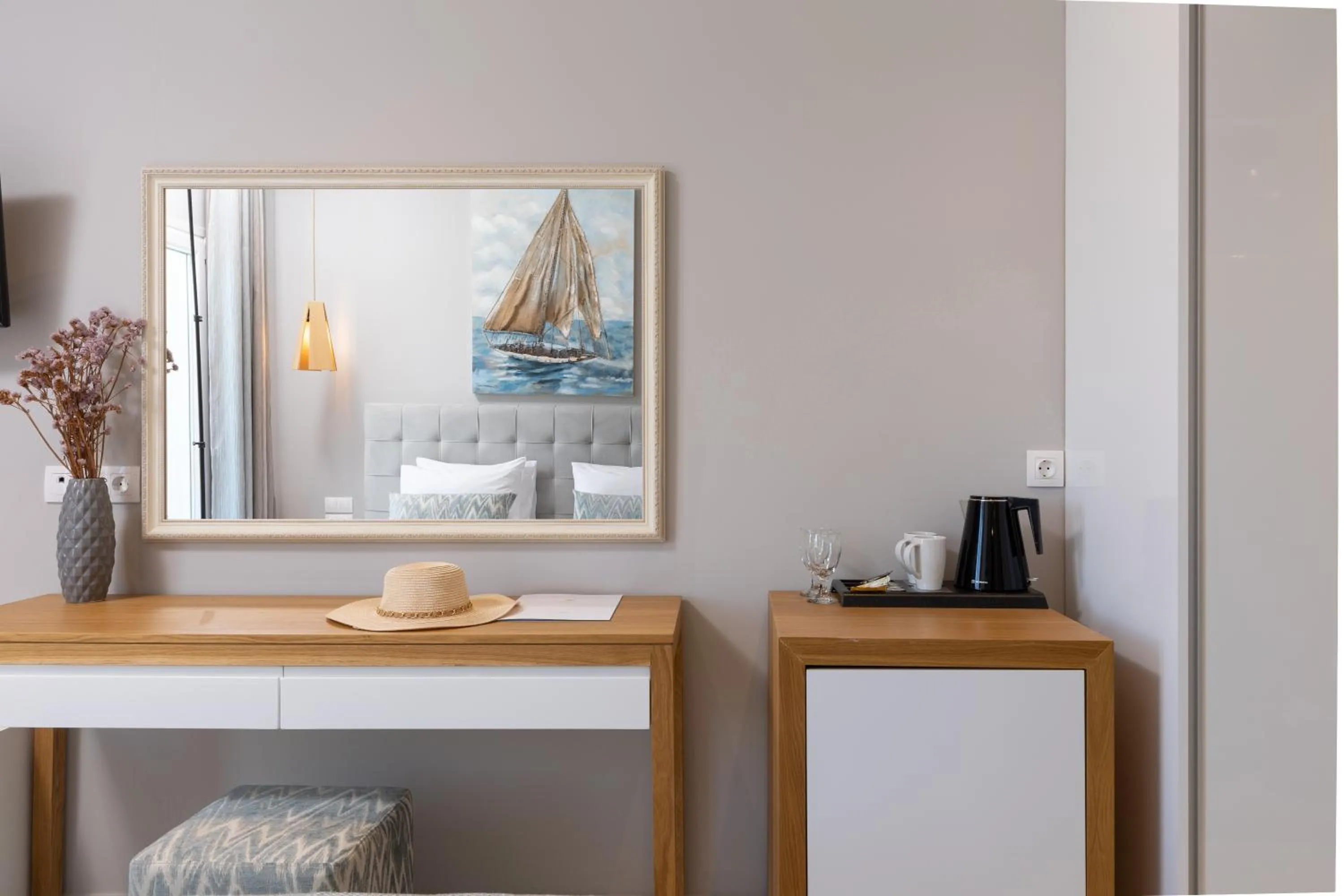 Coffee/tea facilities, Bed in Melina Bay Boutique Hotel