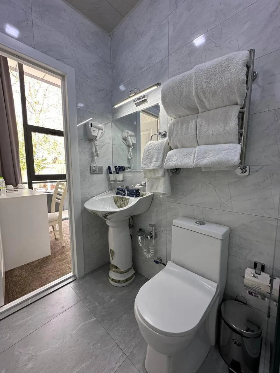 Shower in Panorama Hotel & More